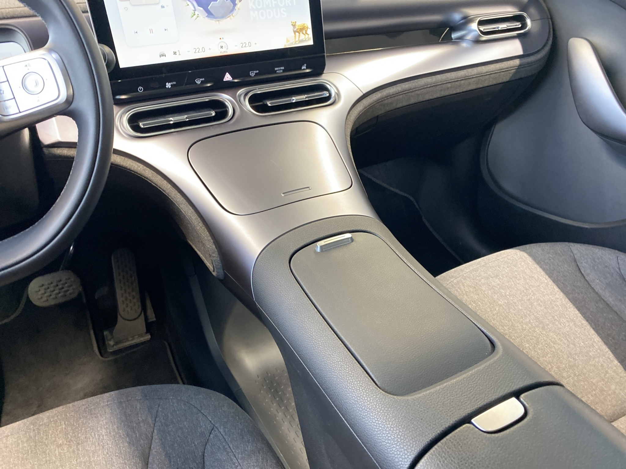 listing desktop thumbnail image 9