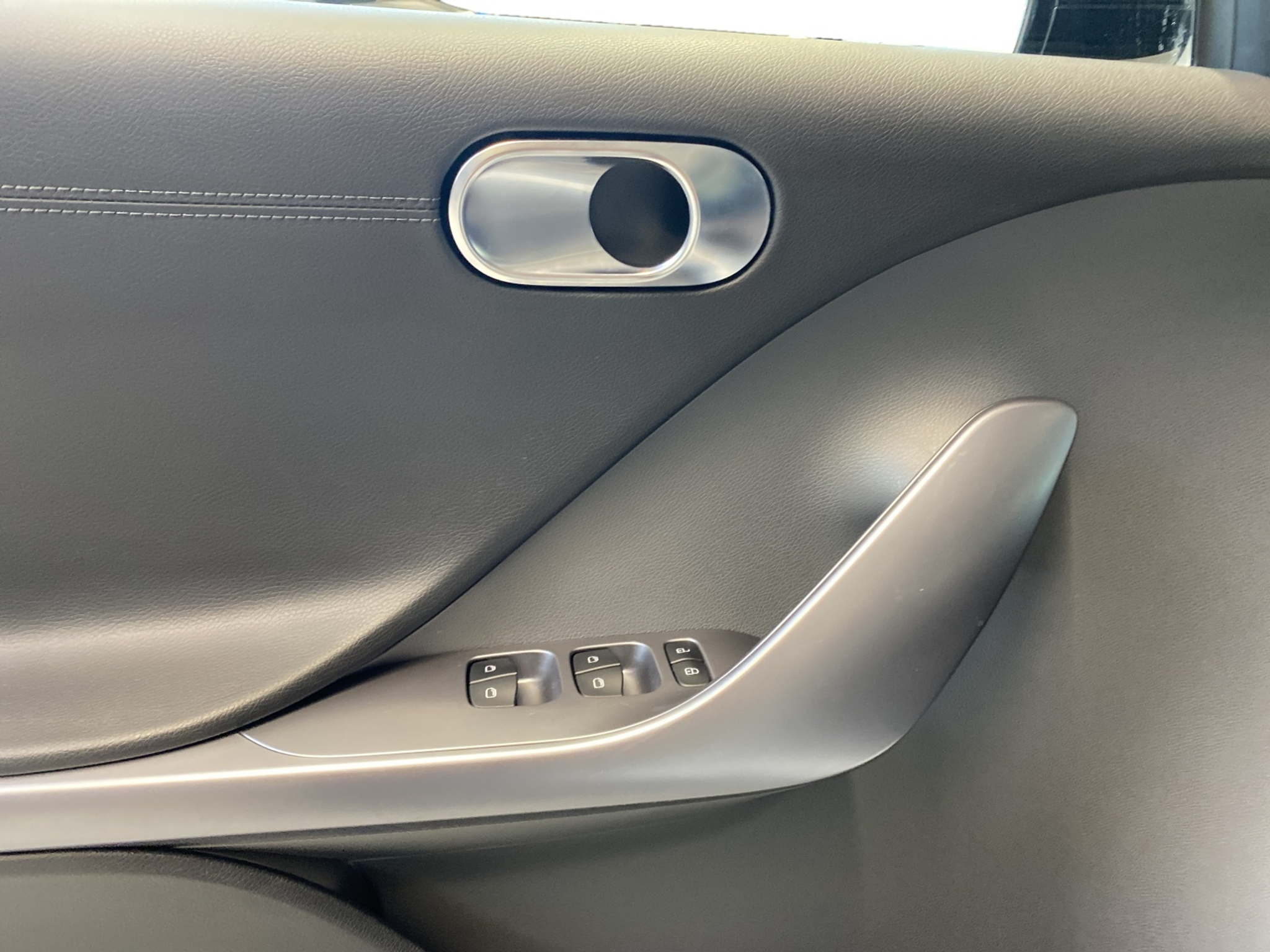 listing desktop thumbnail image 10