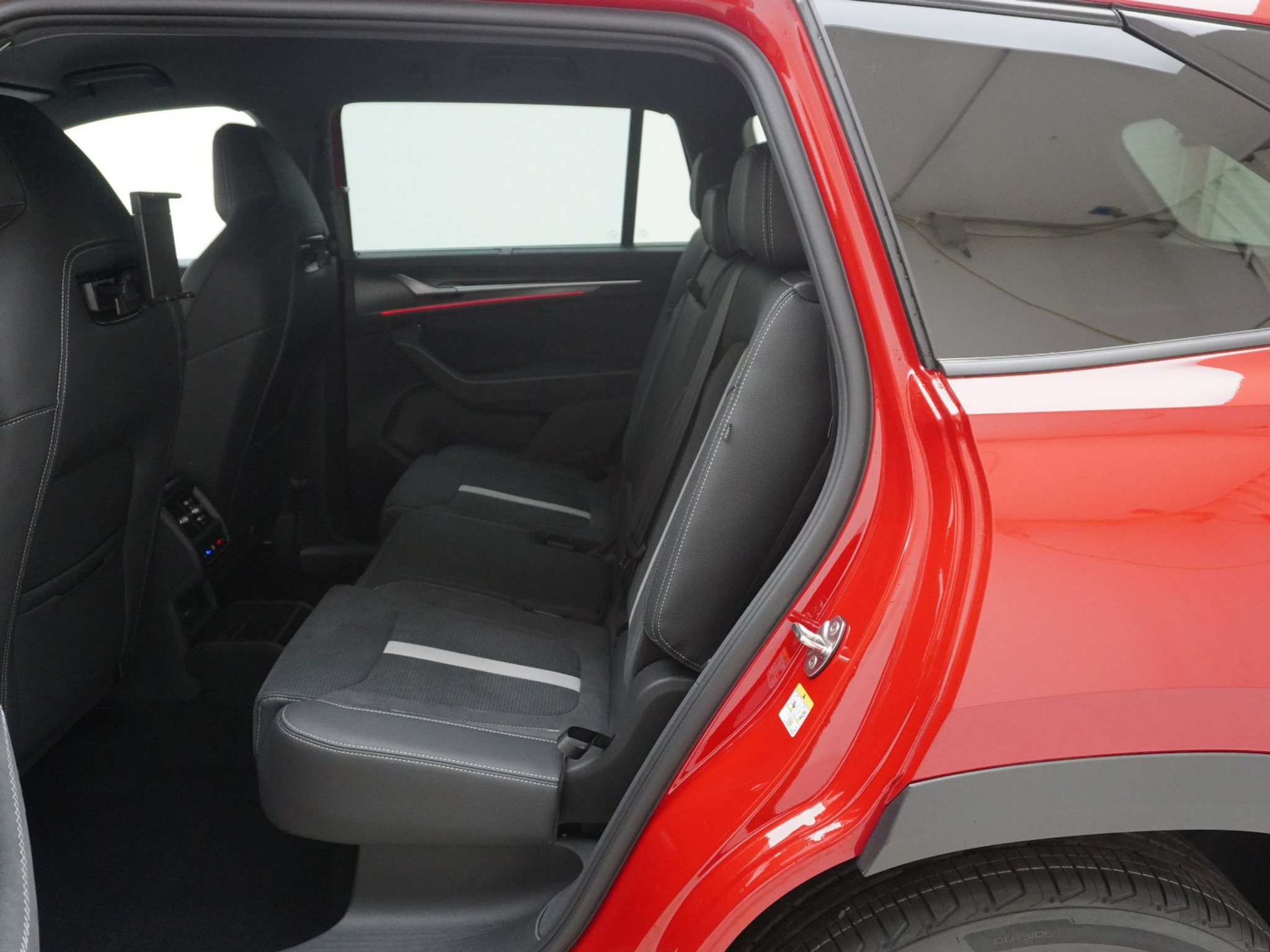 listing desktop thumbnail image 14