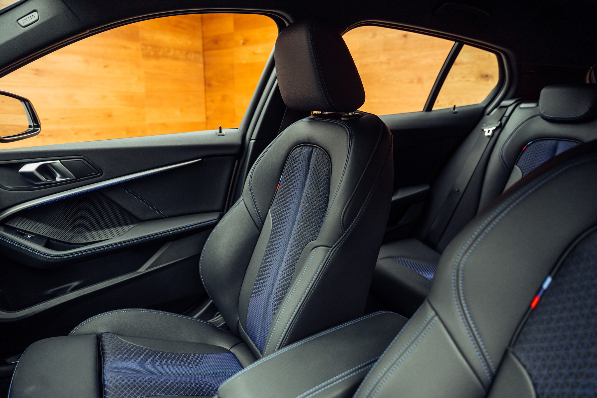 listing desktop thumbnail image 6