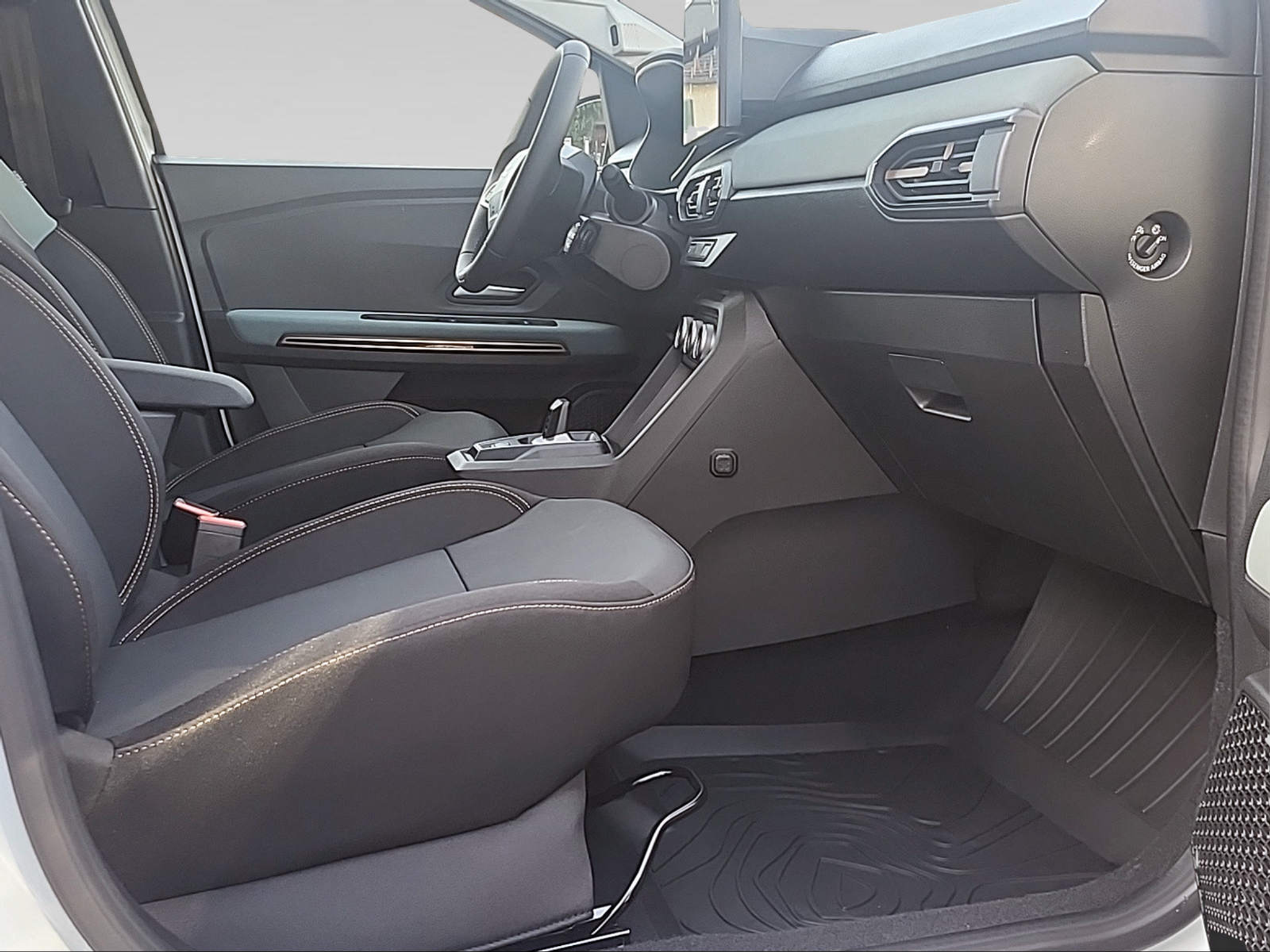 listing desktop thumbnail image 6