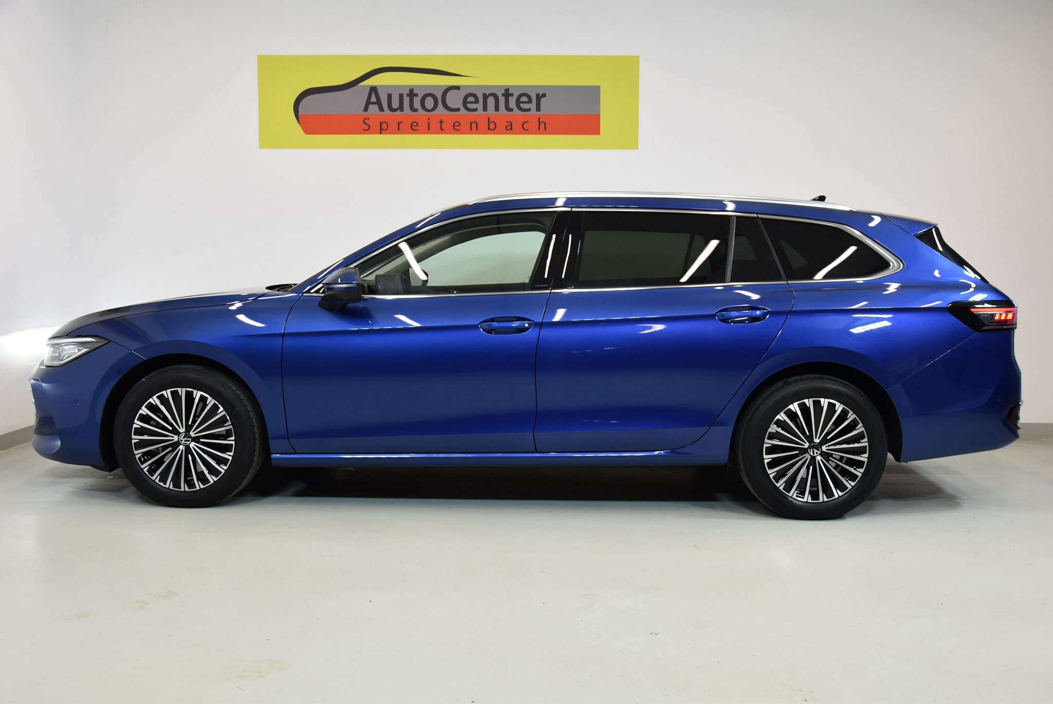 listing desktop thumbnail image 11