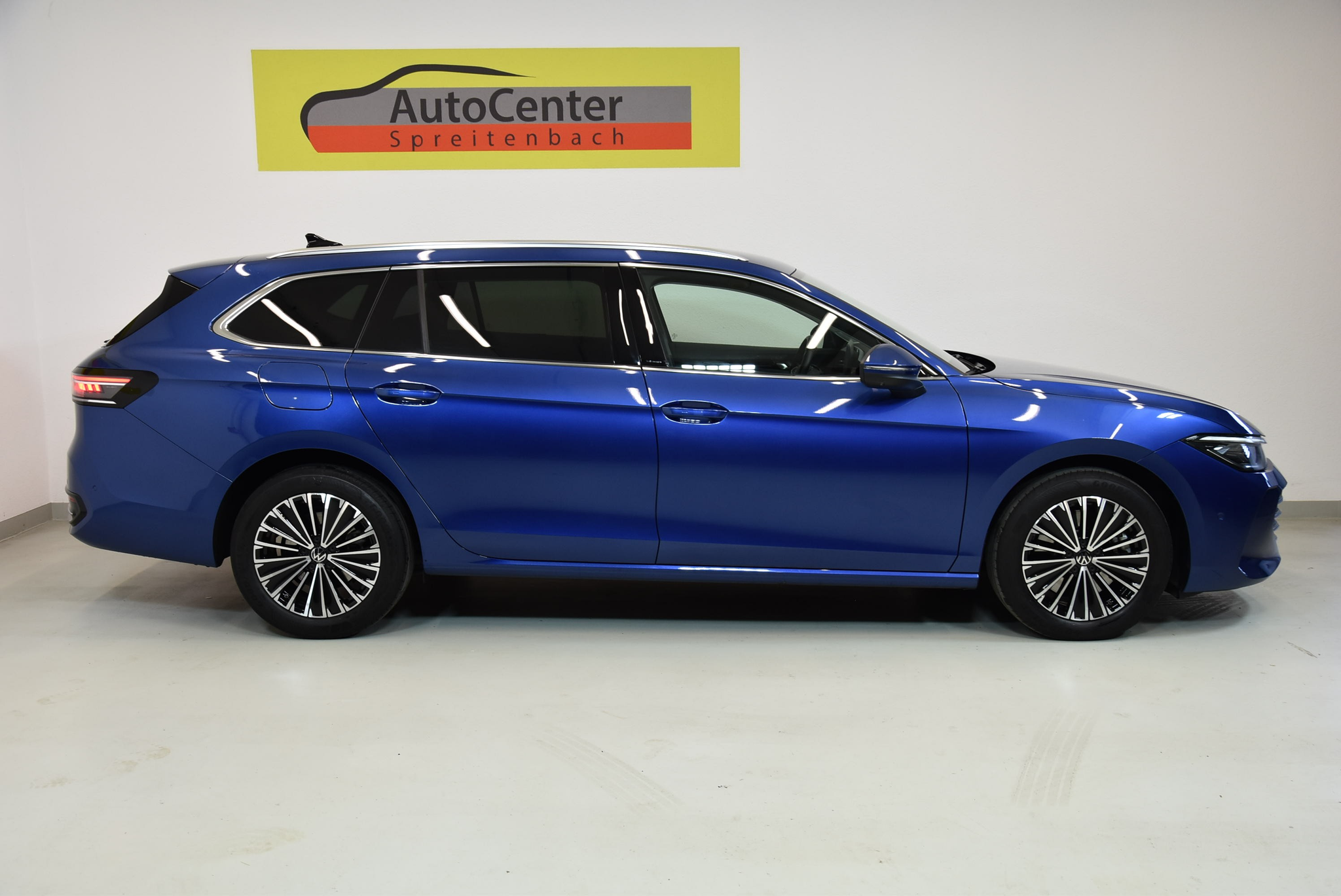 listing desktop thumbnail image 13