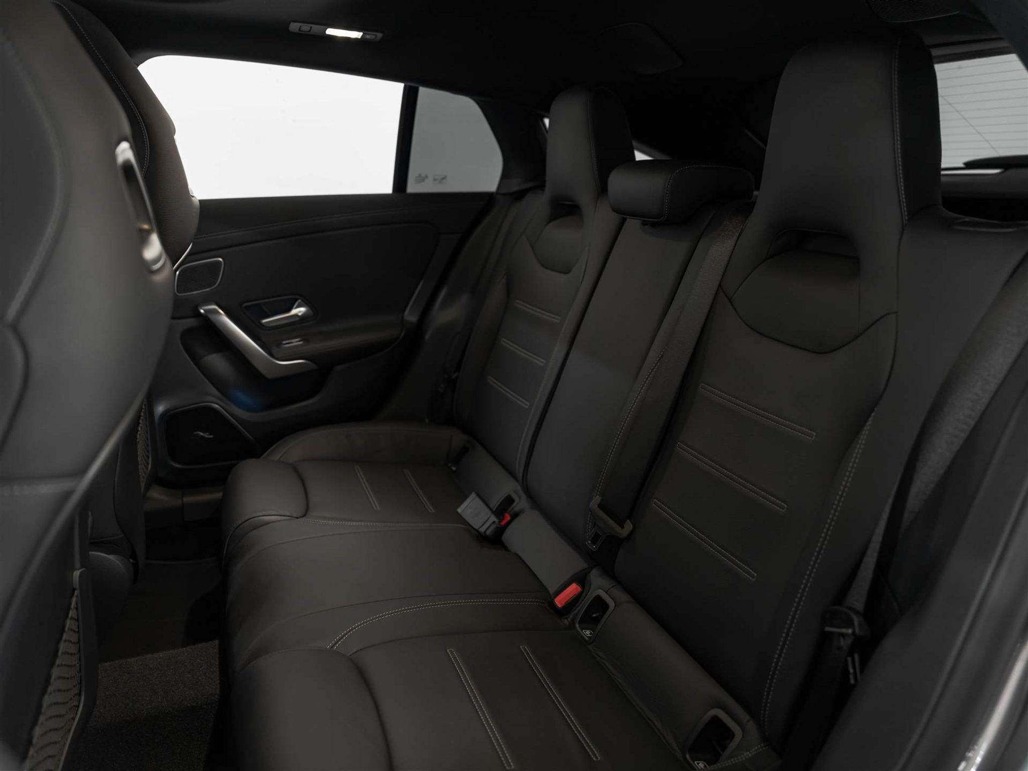 listing desktop thumbnail image 15