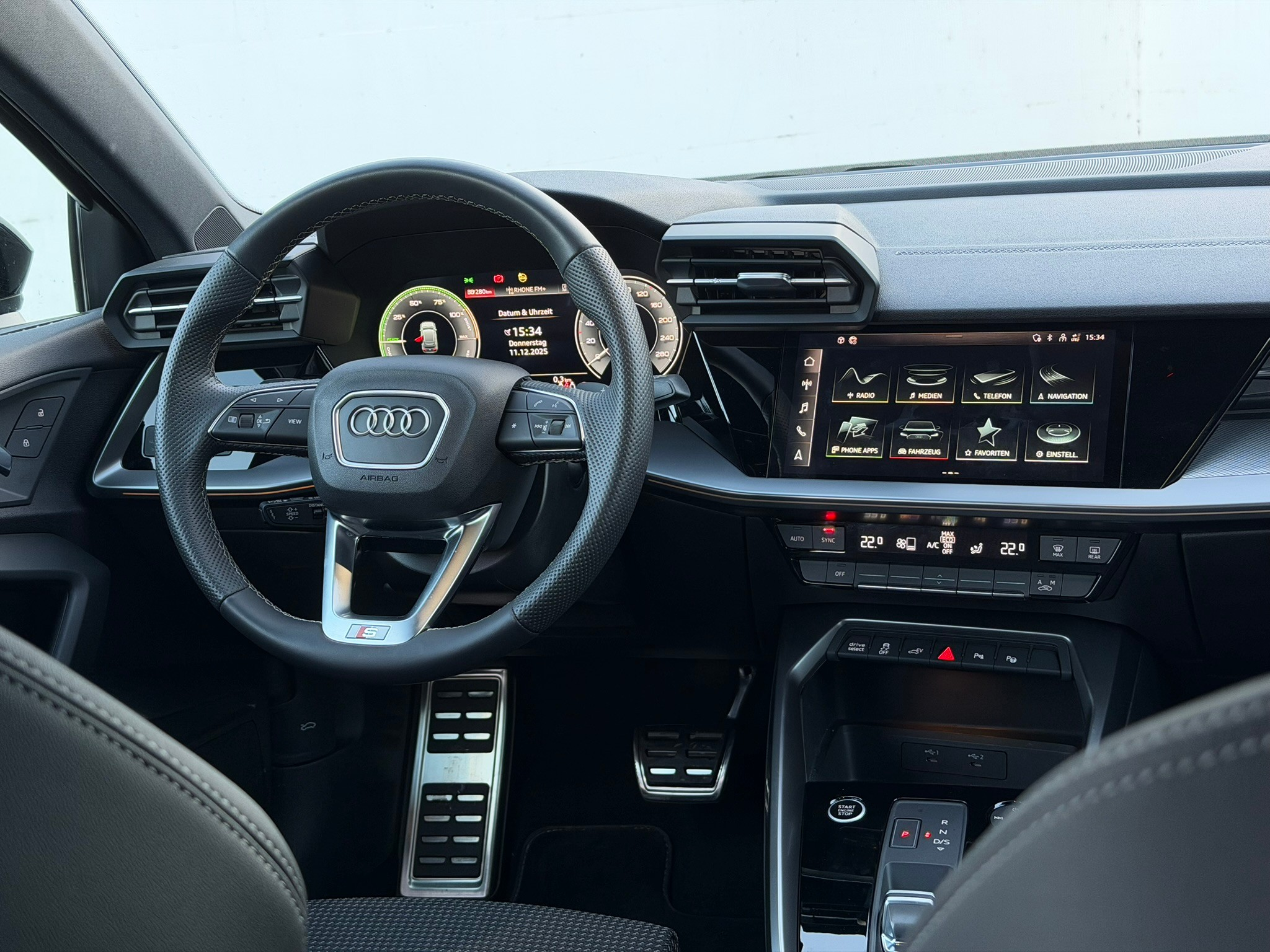 listing desktop thumbnail image 9