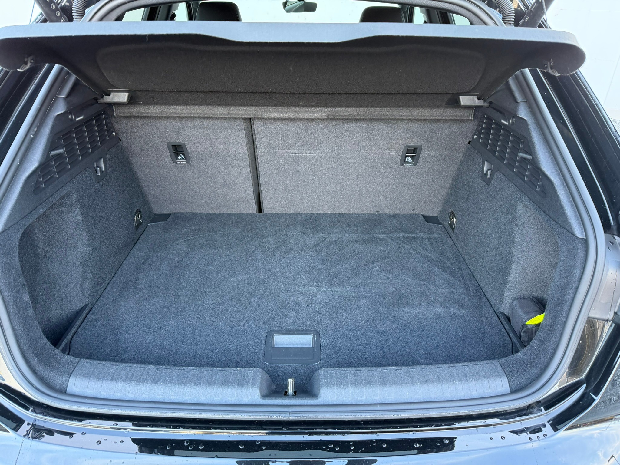 listing desktop thumbnail image 11