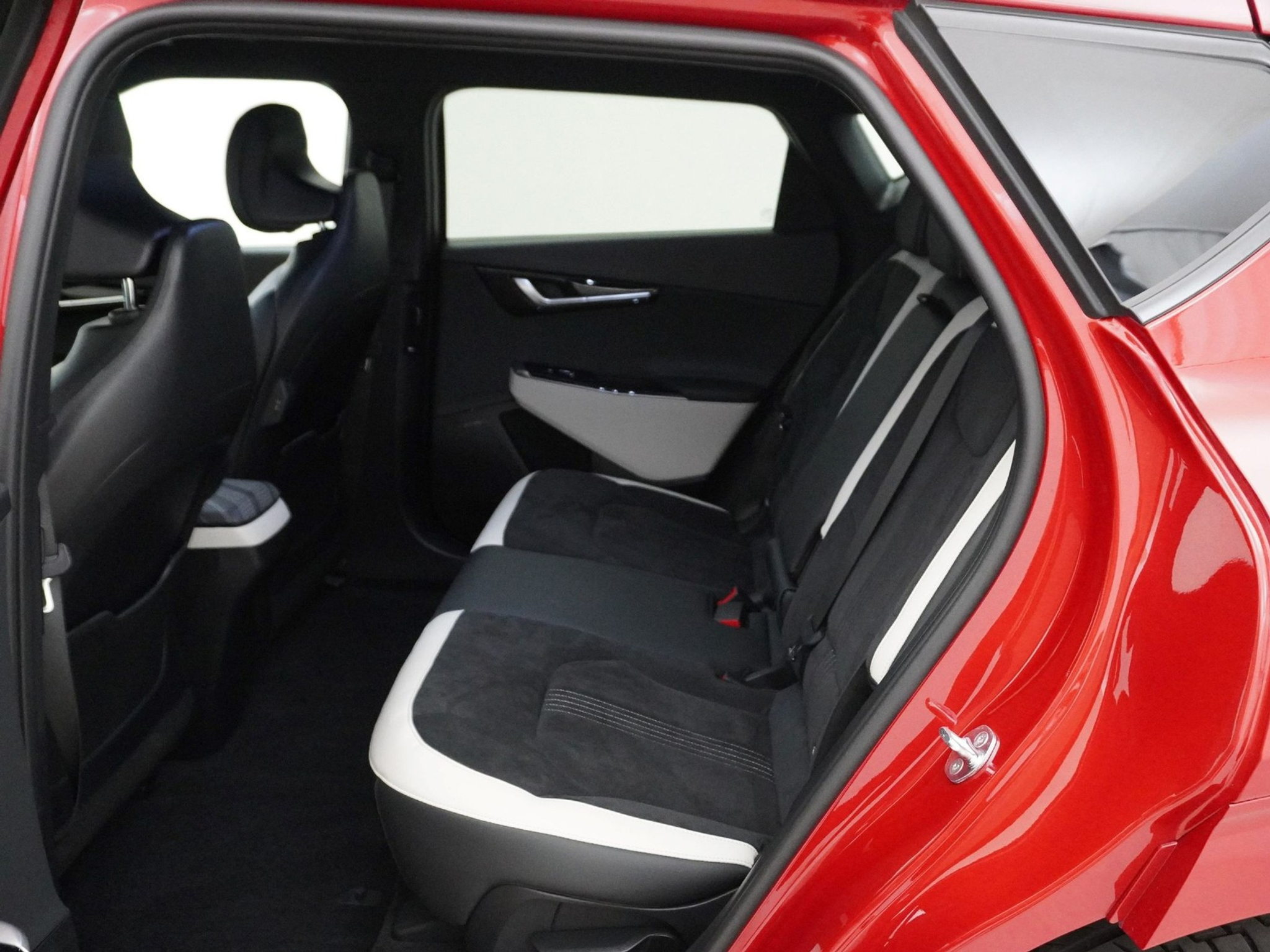 listing desktop thumbnail image 13