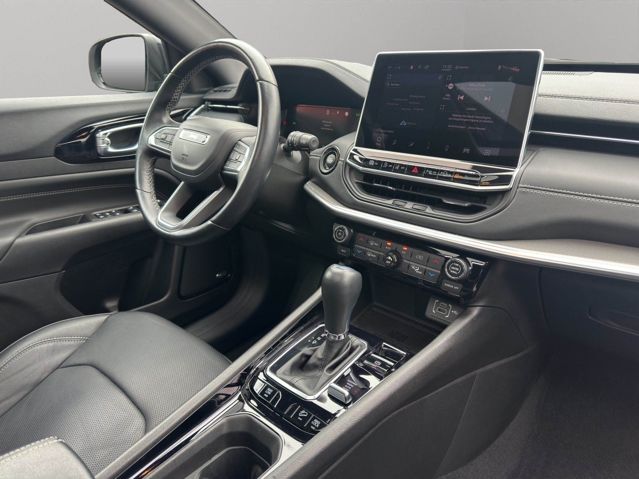 listing desktop thumbnail image 11