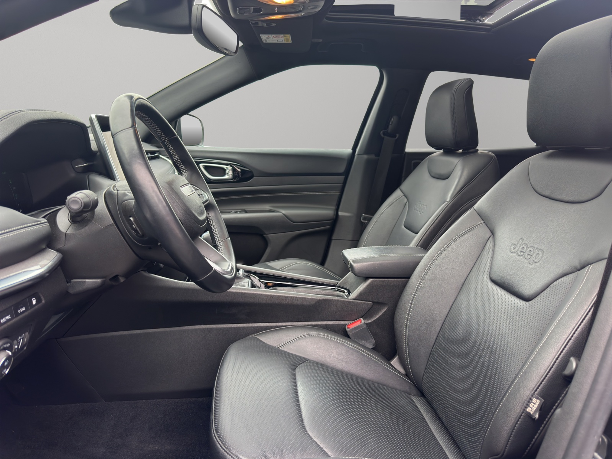 listing desktop thumbnail image 8