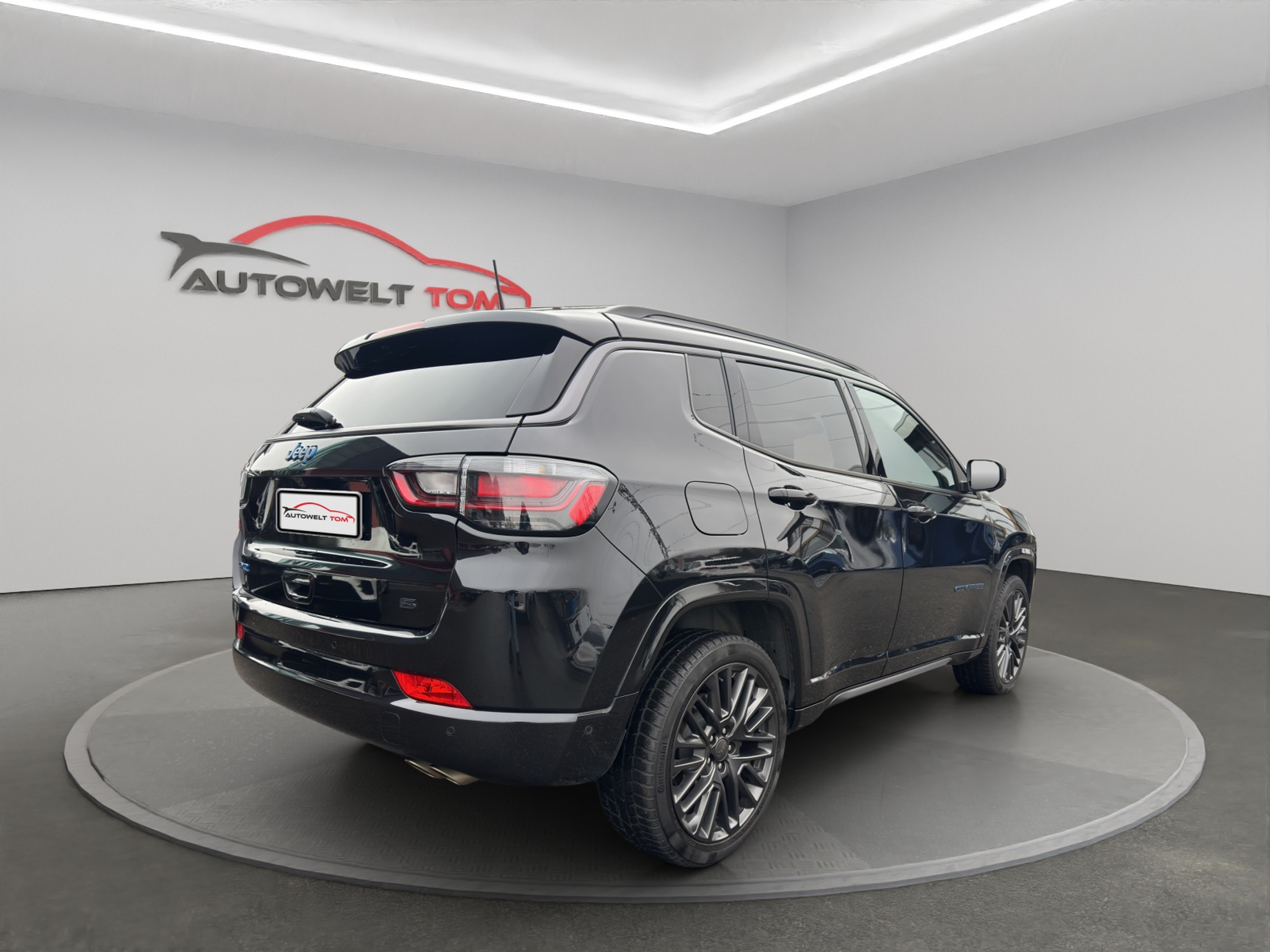 listing desktop thumbnail image 4