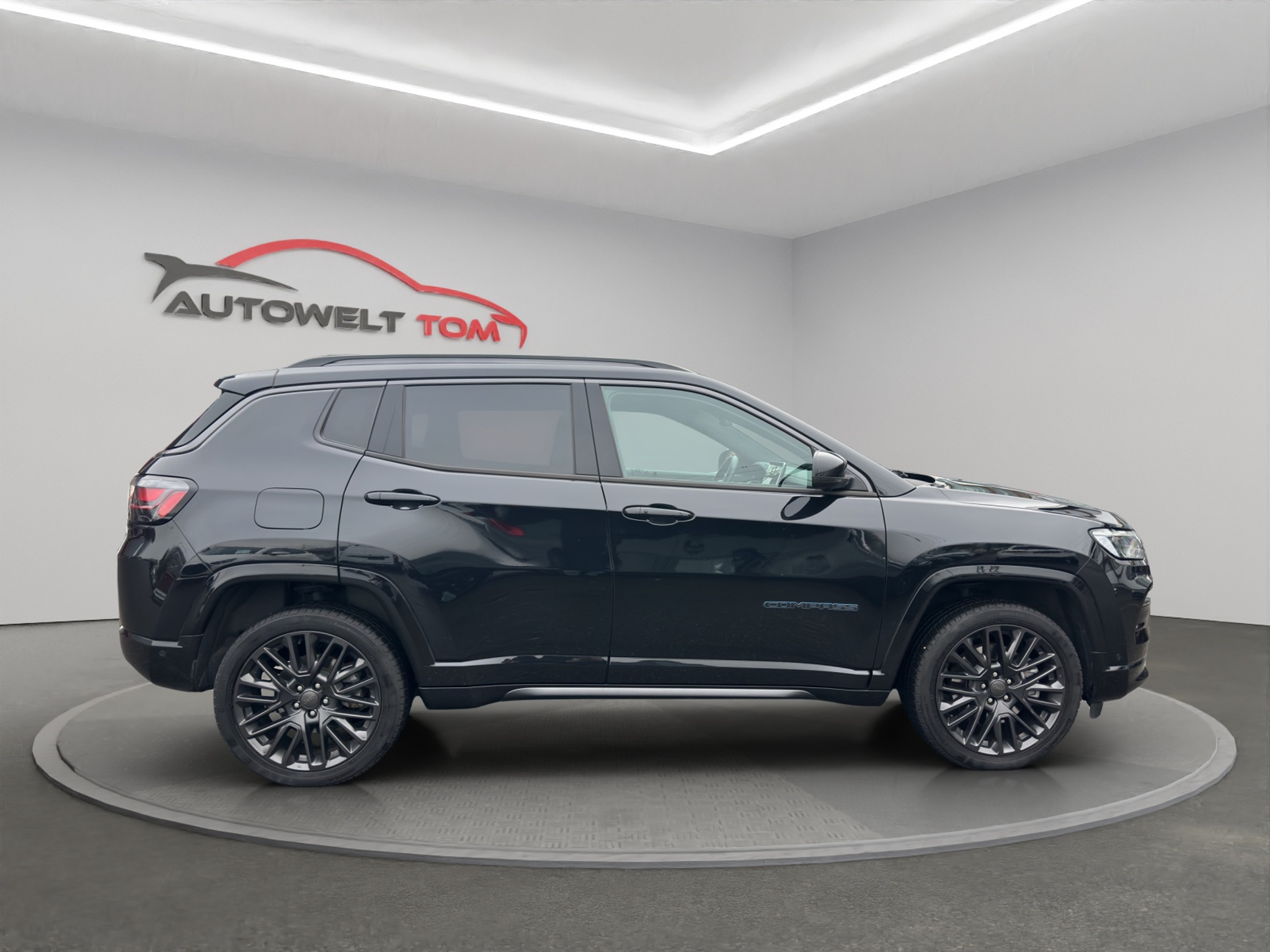 listing desktop thumbnail image 5