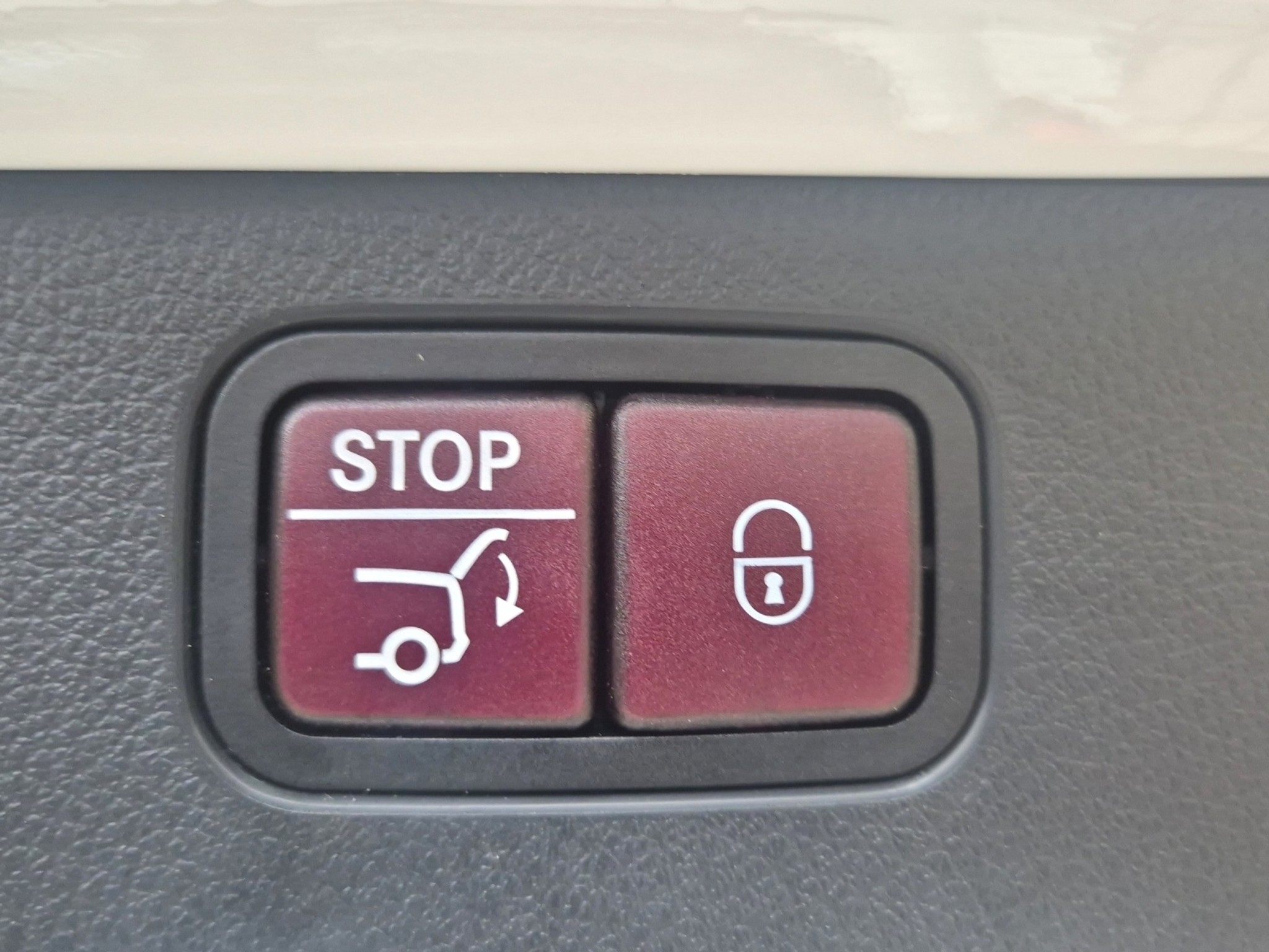 listing desktop thumbnail image 5