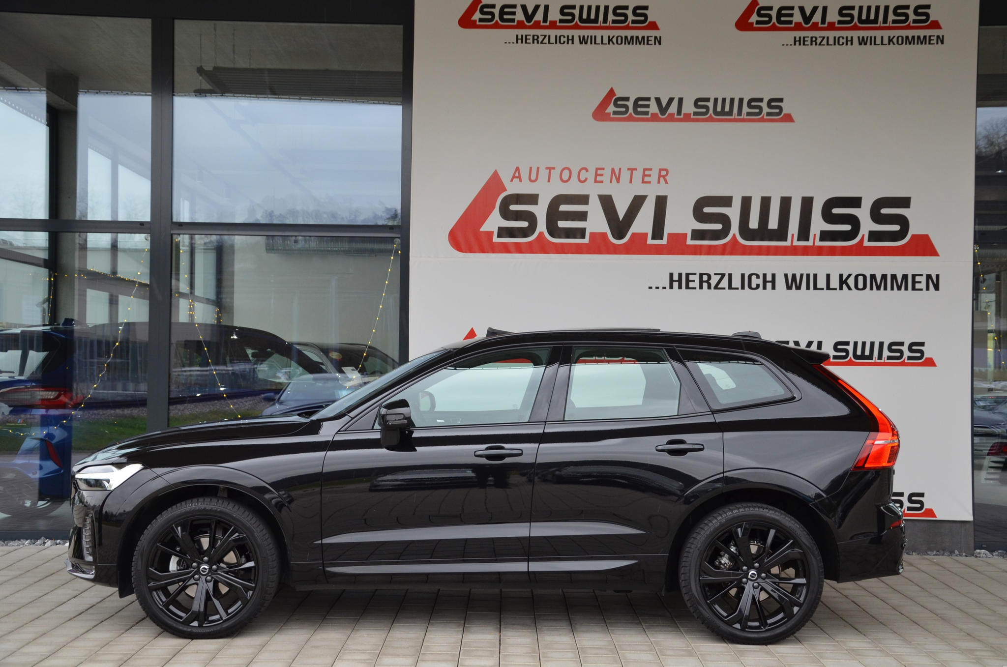 listing desktop thumbnail image 7