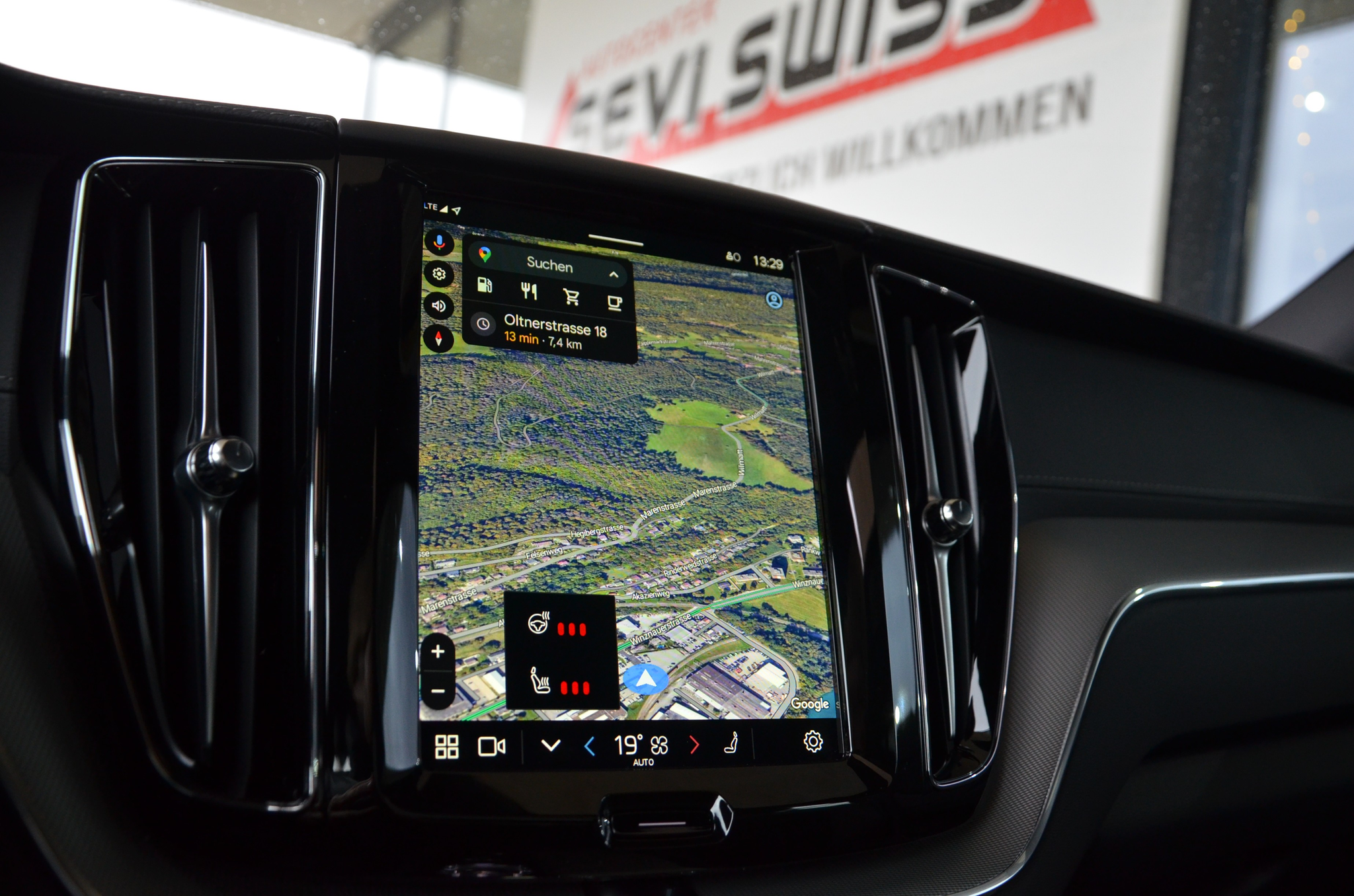 listing desktop thumbnail image 18