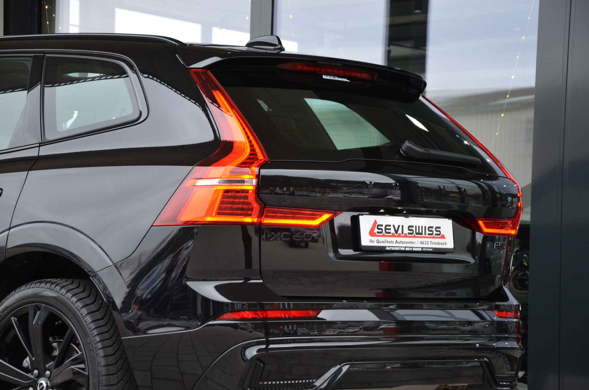 listing desktop thumbnail image 6