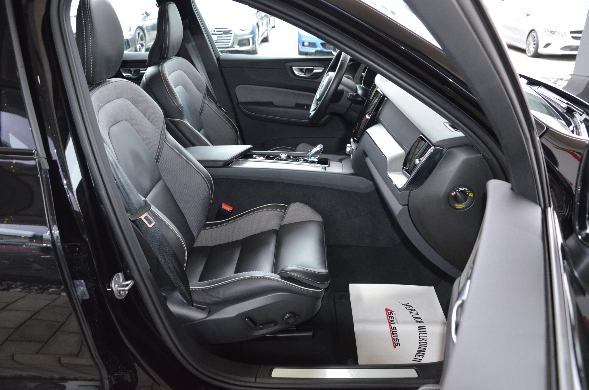 listing desktop thumbnail image 14