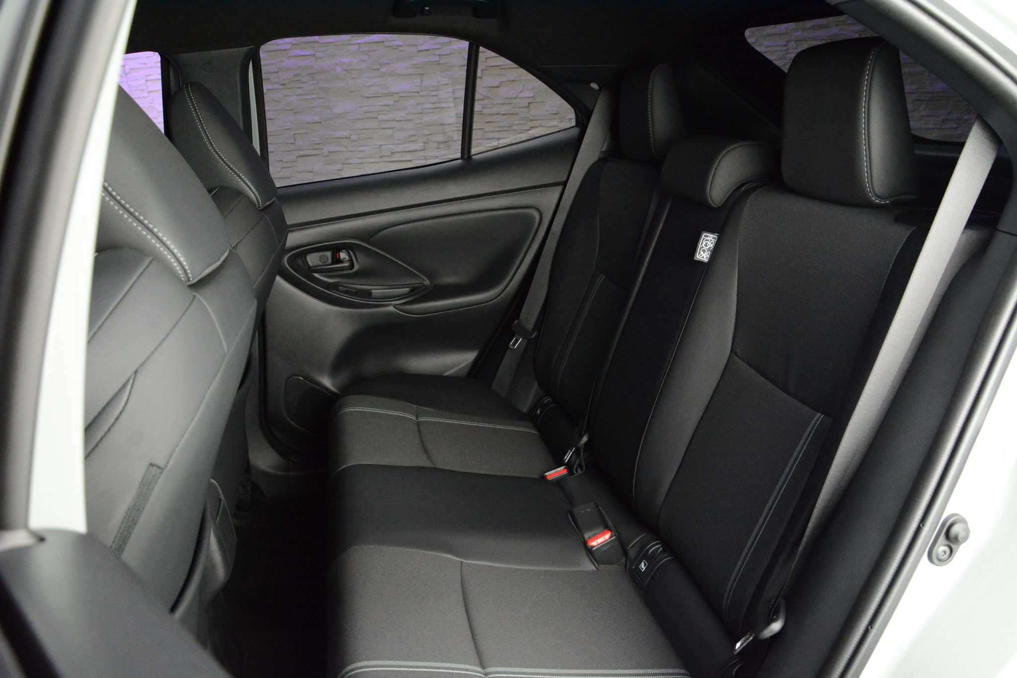 listing desktop thumbnail image 9