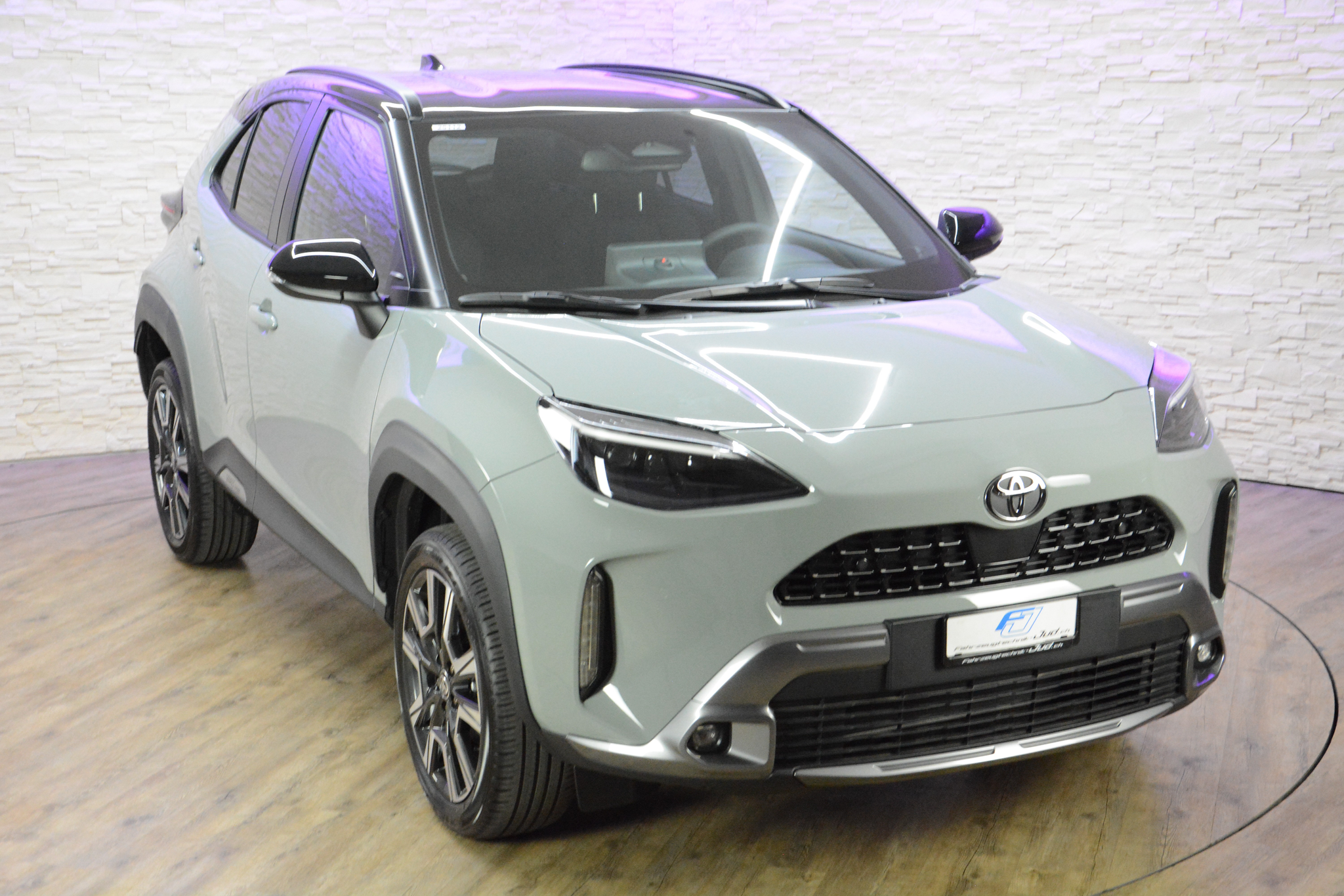 listing desktop thumbnail image 7