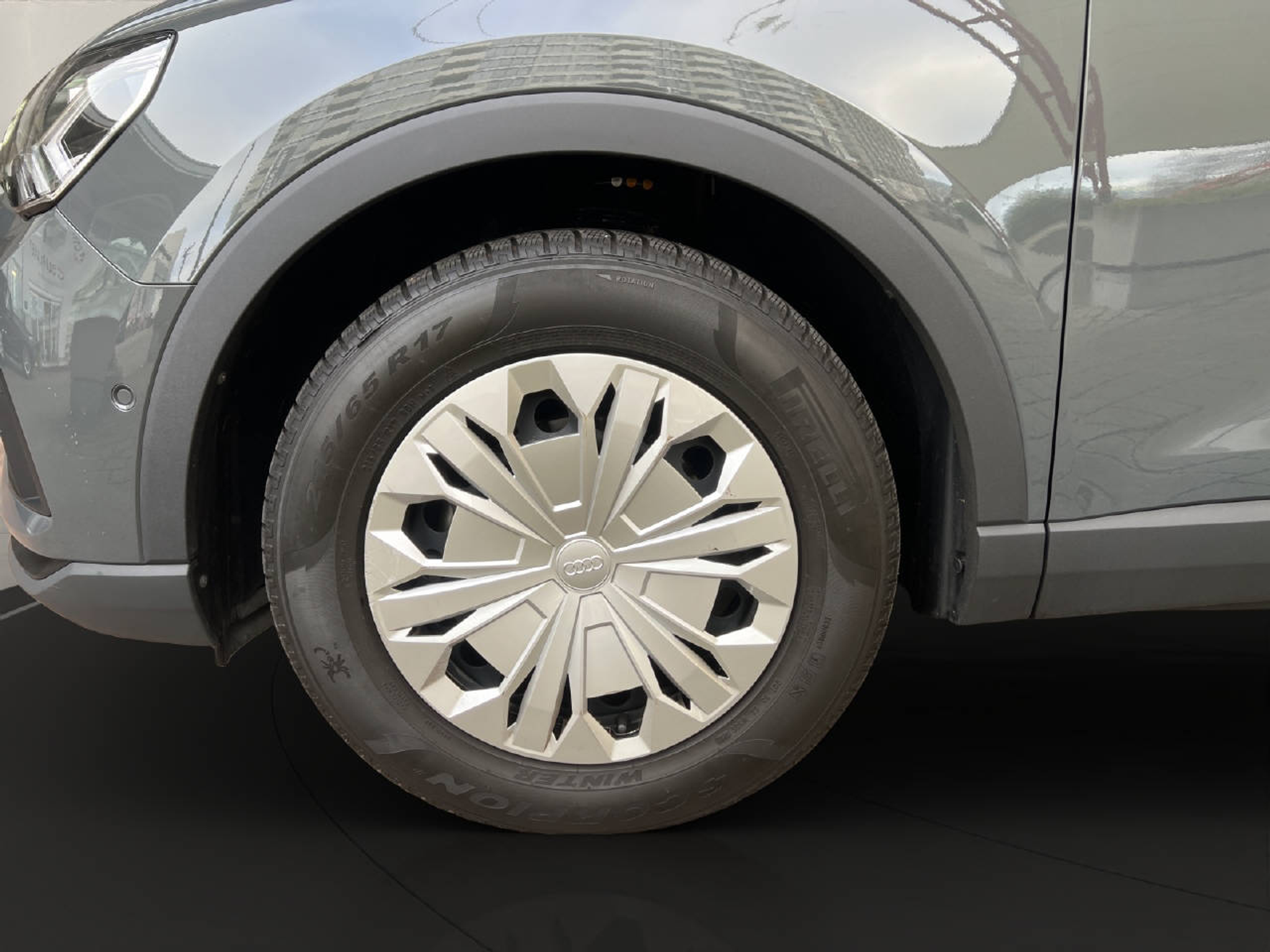 listing desktop thumbnail image 8