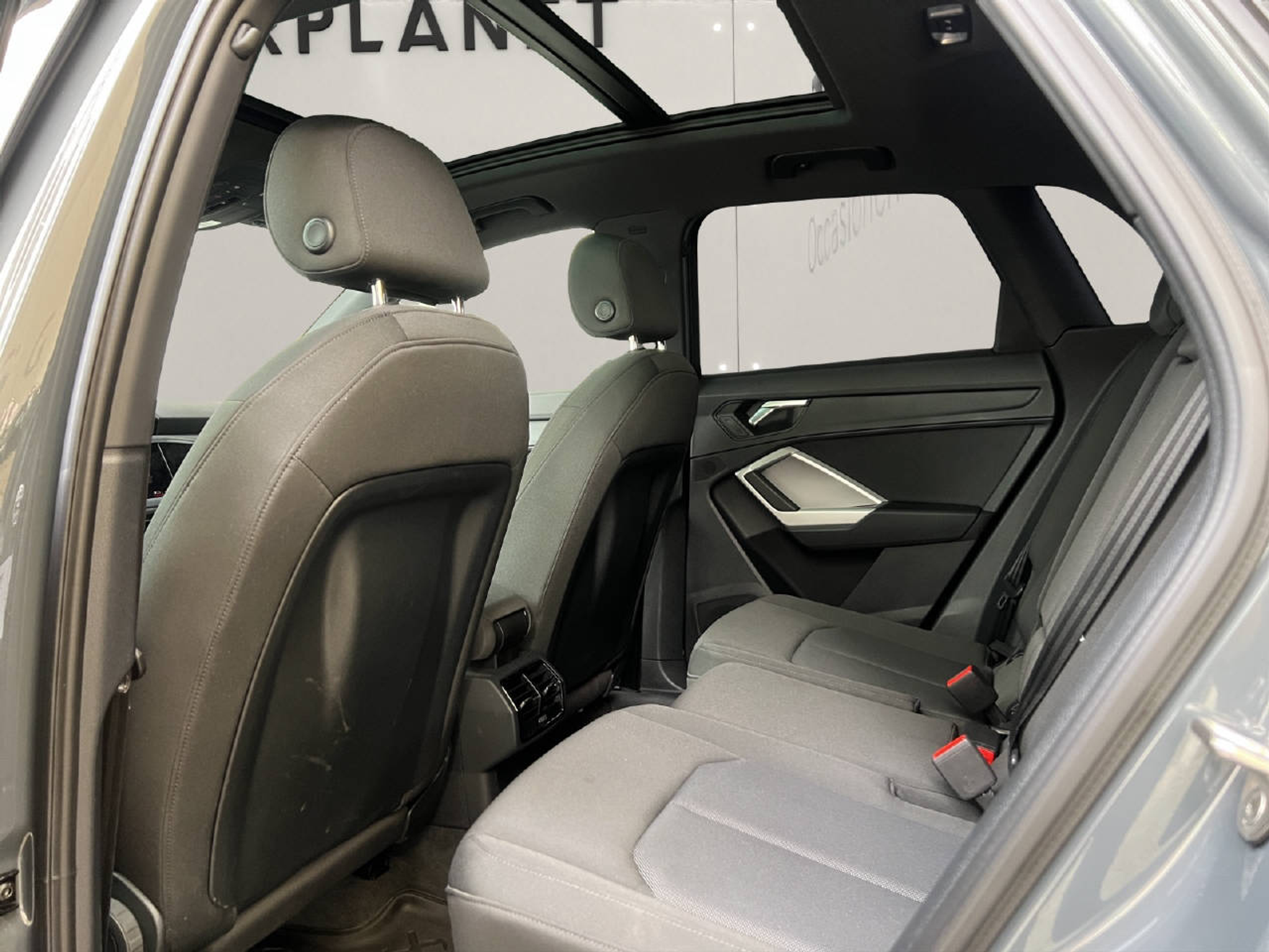 listing desktop thumbnail image 19