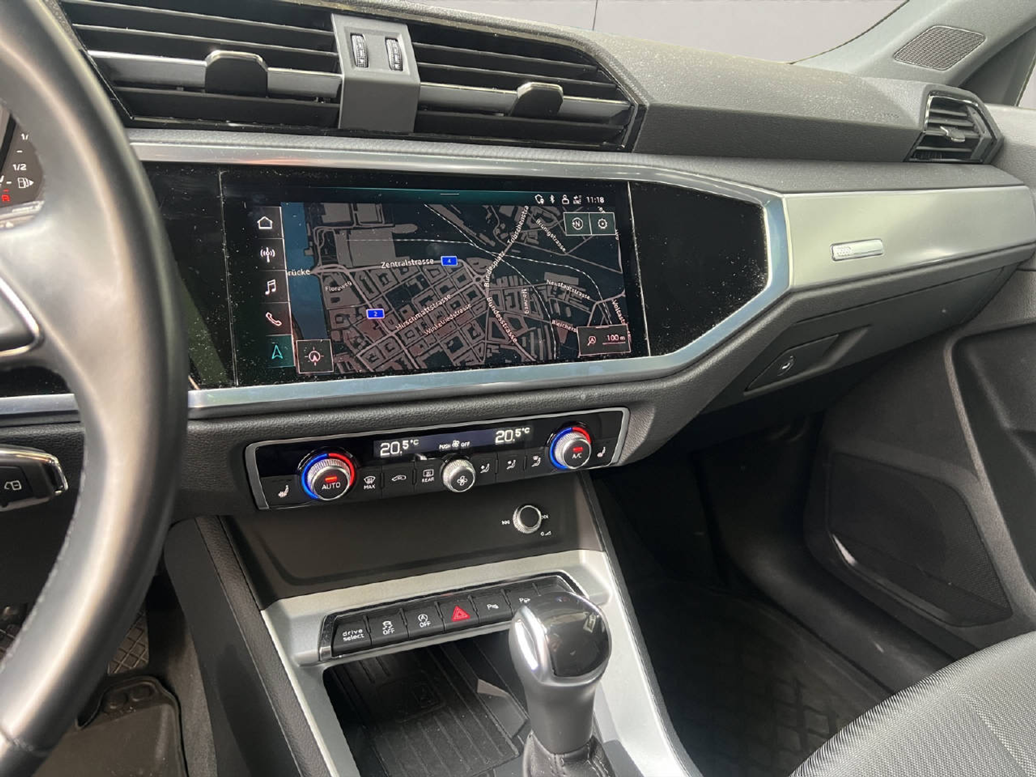 listing desktop thumbnail image 15