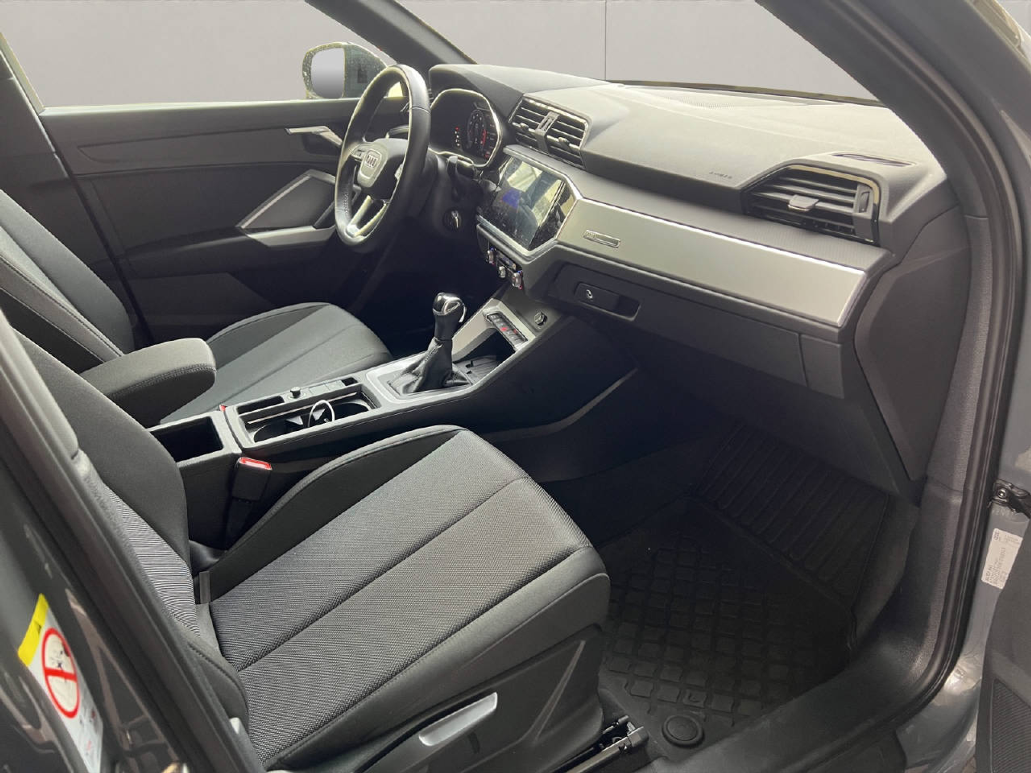 listing desktop thumbnail image 11