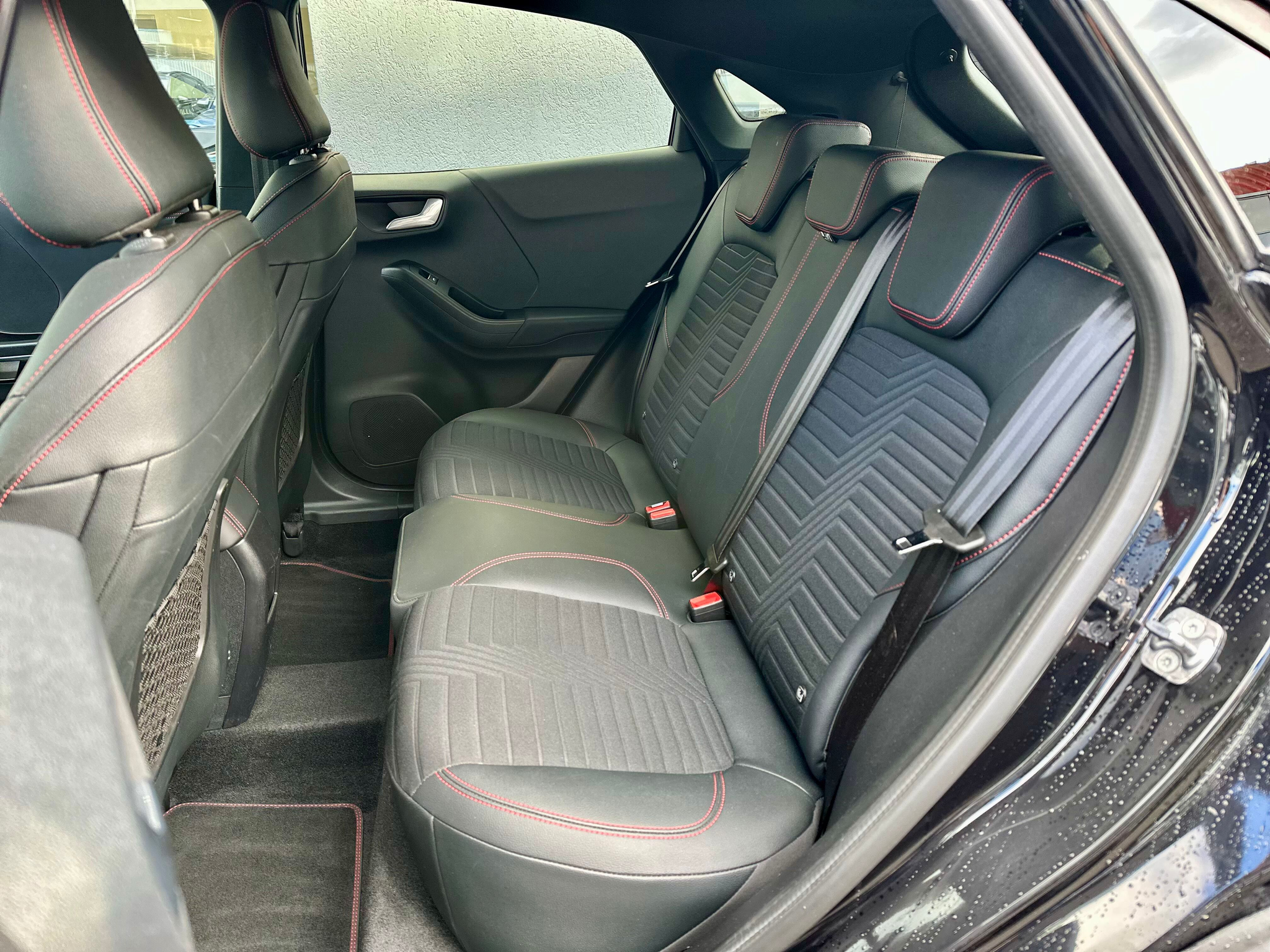 listing desktop thumbnail image 9