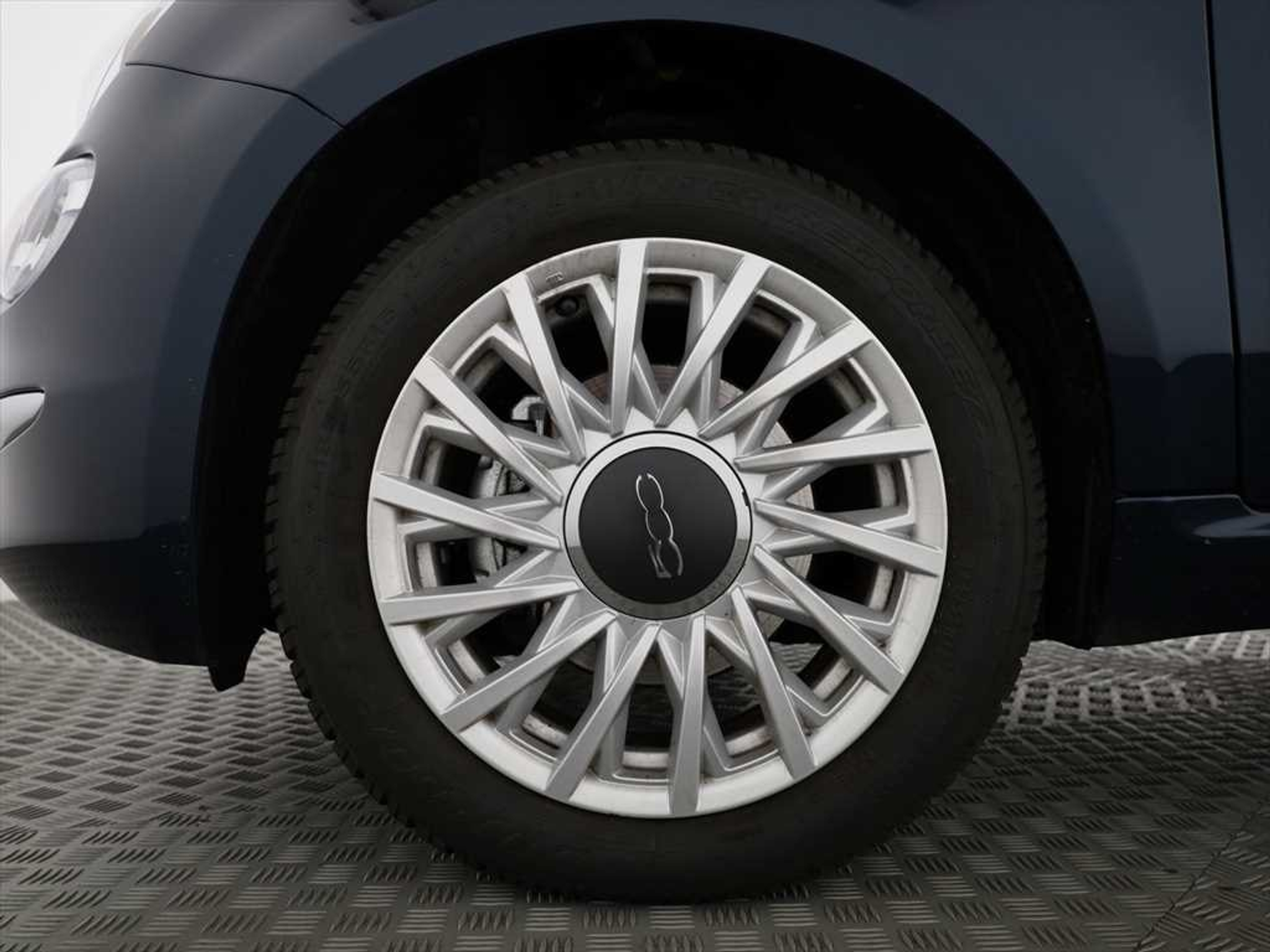 listing desktop thumbnail image 3