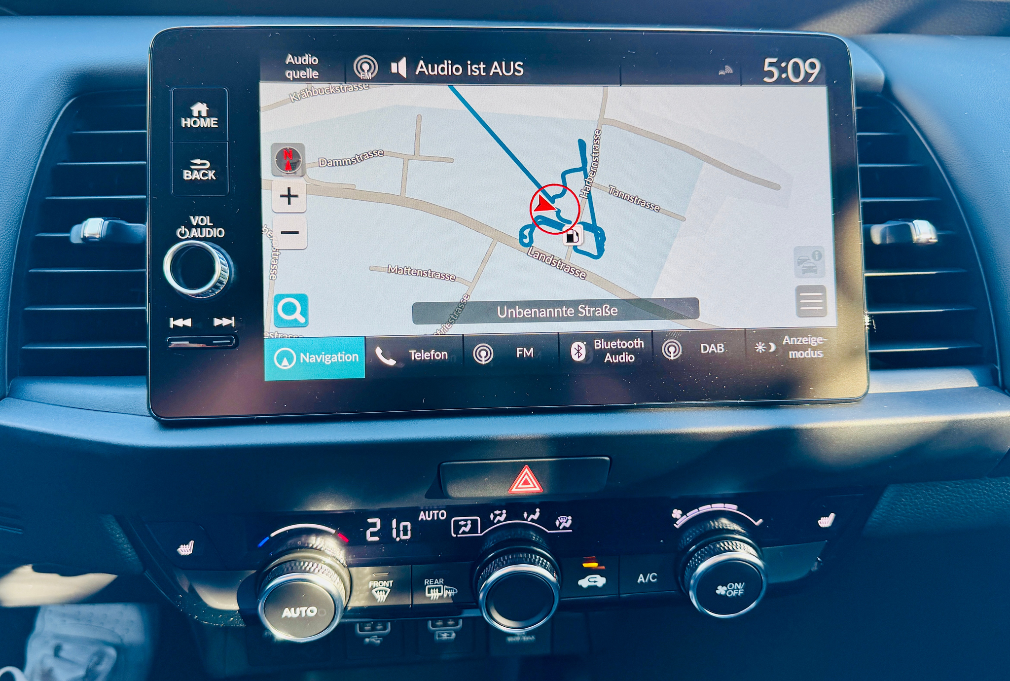 listing desktop thumbnail image 12