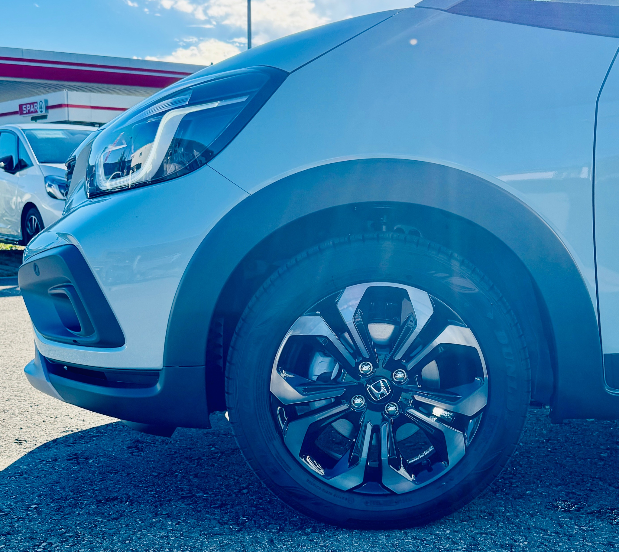 listing desktop thumbnail image 17