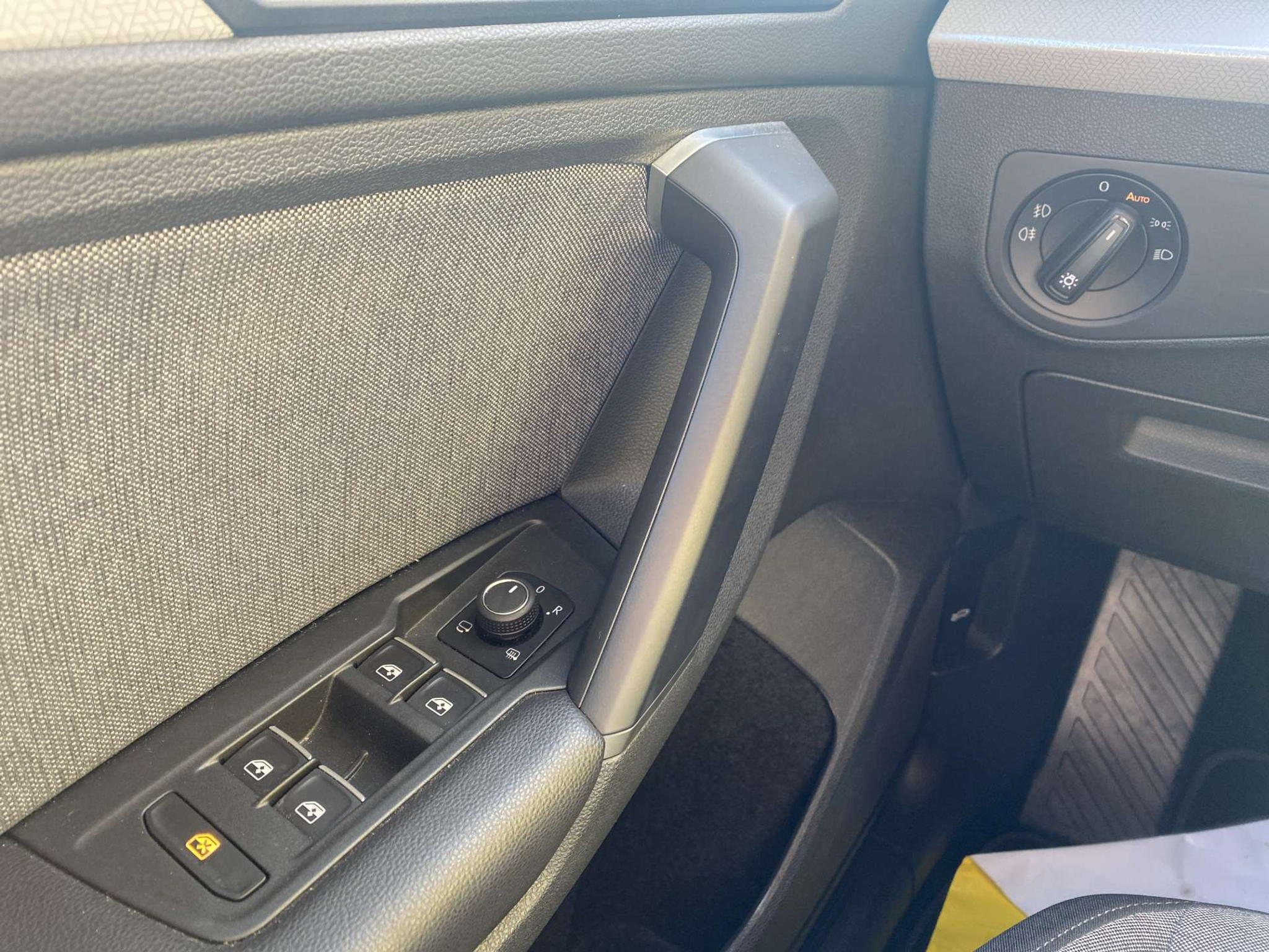 listing desktop thumbnail image 15