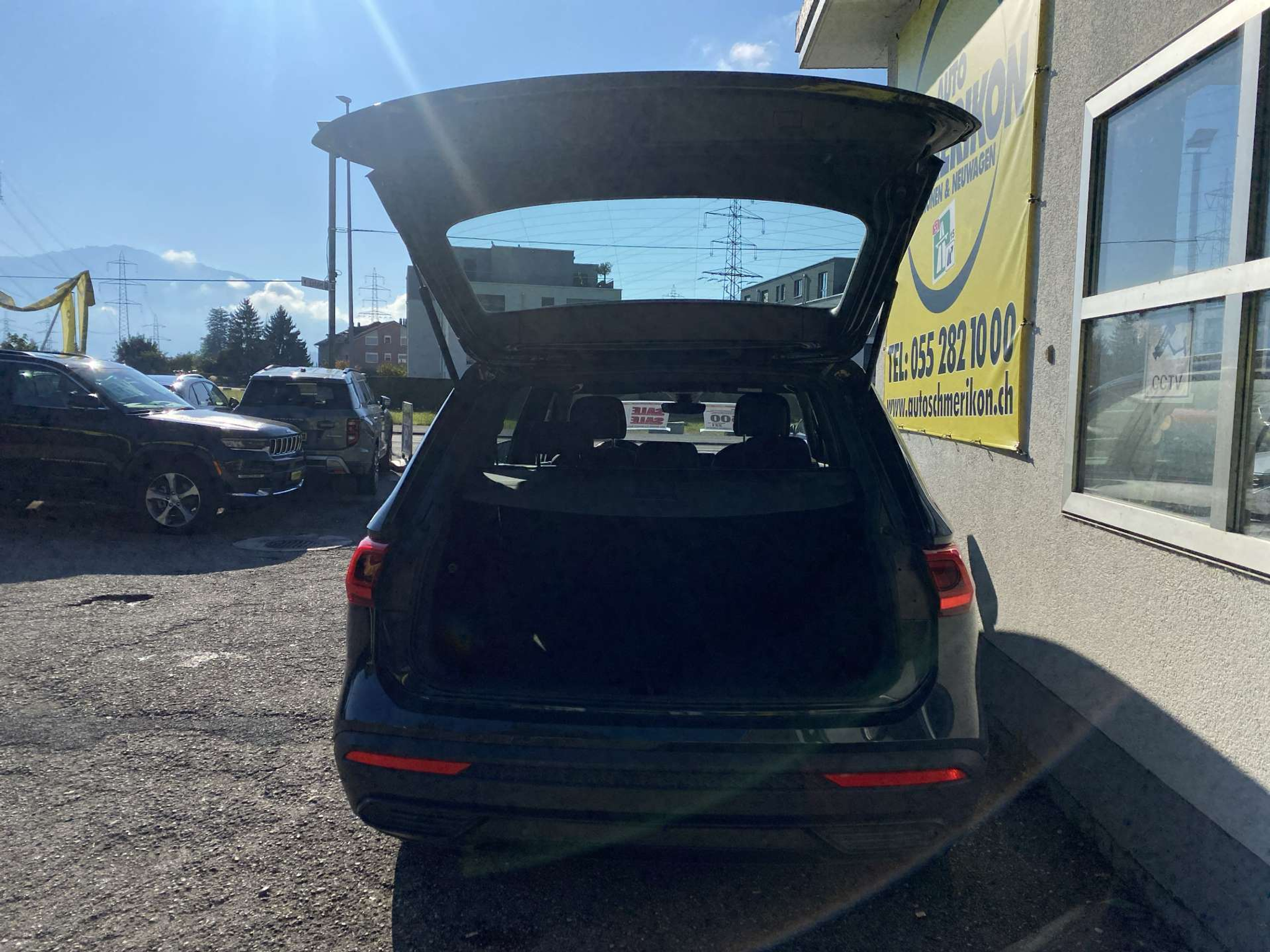 listing desktop thumbnail image 8