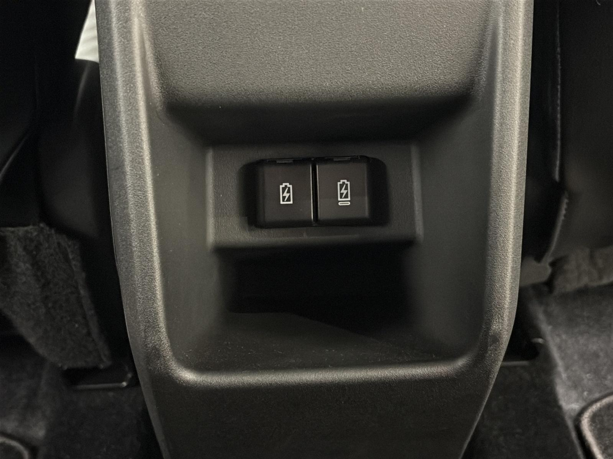 listing desktop thumbnail image 14