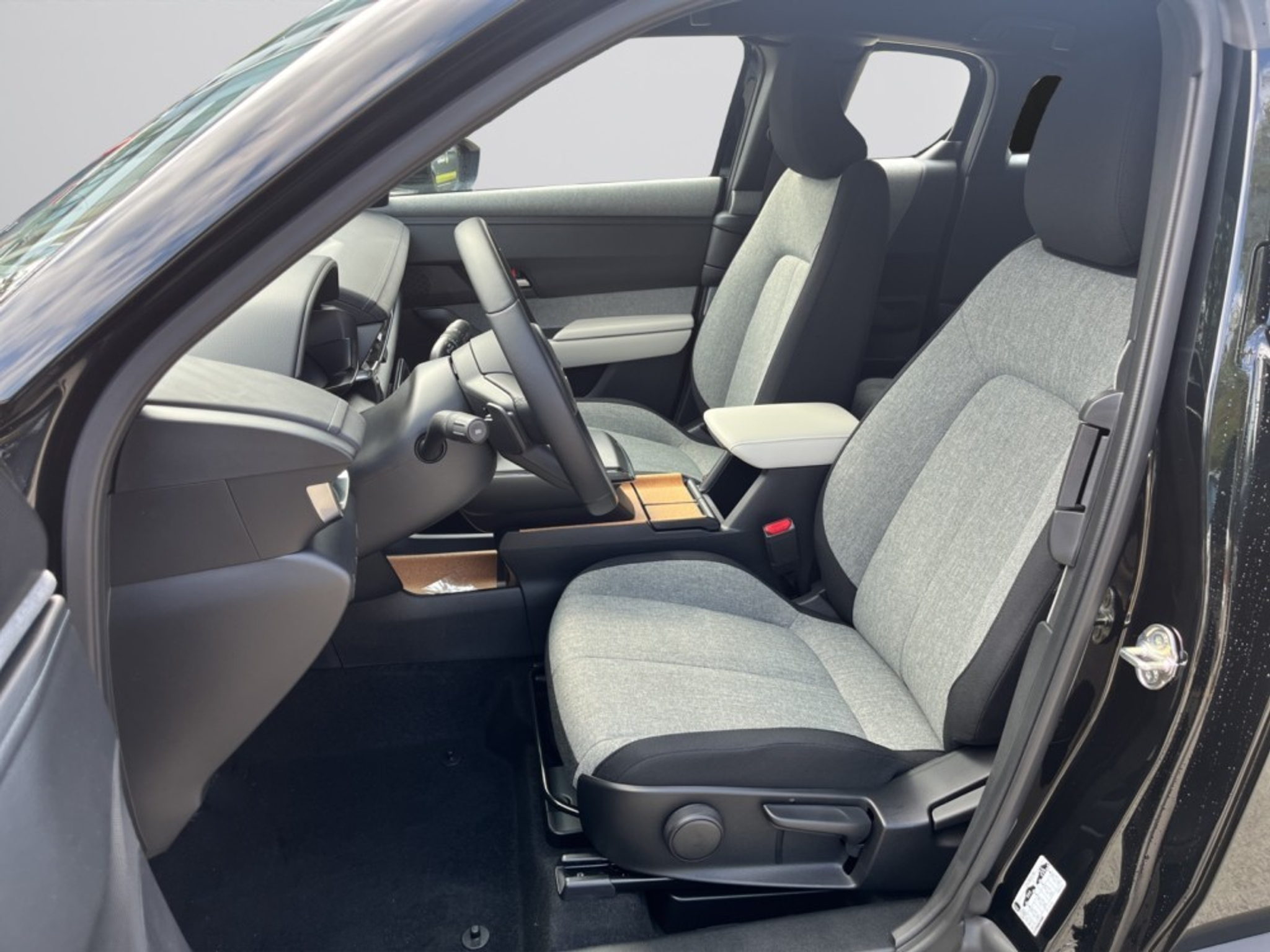 listing desktop thumbnail image 5