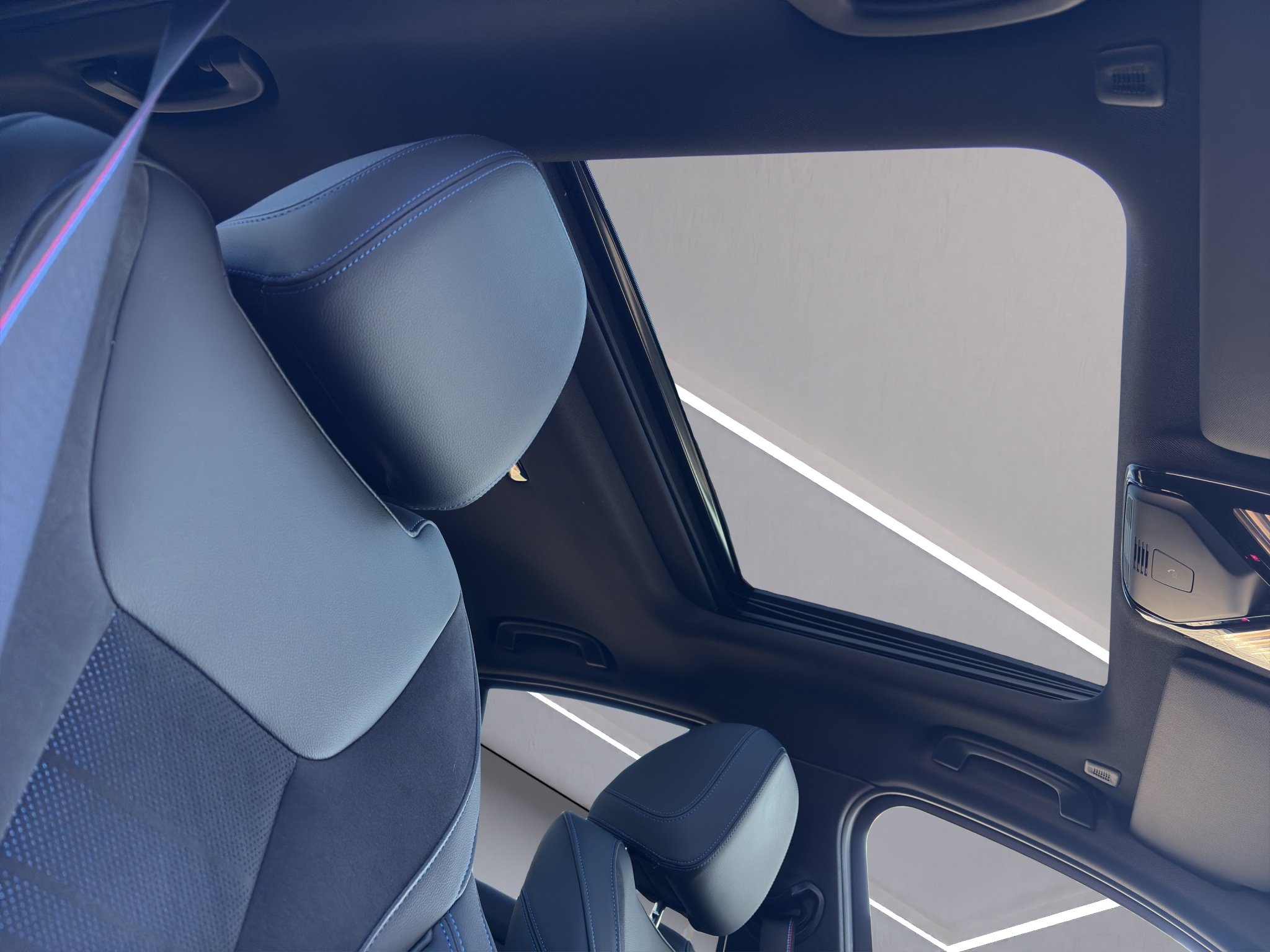 listing desktop thumbnail image 23