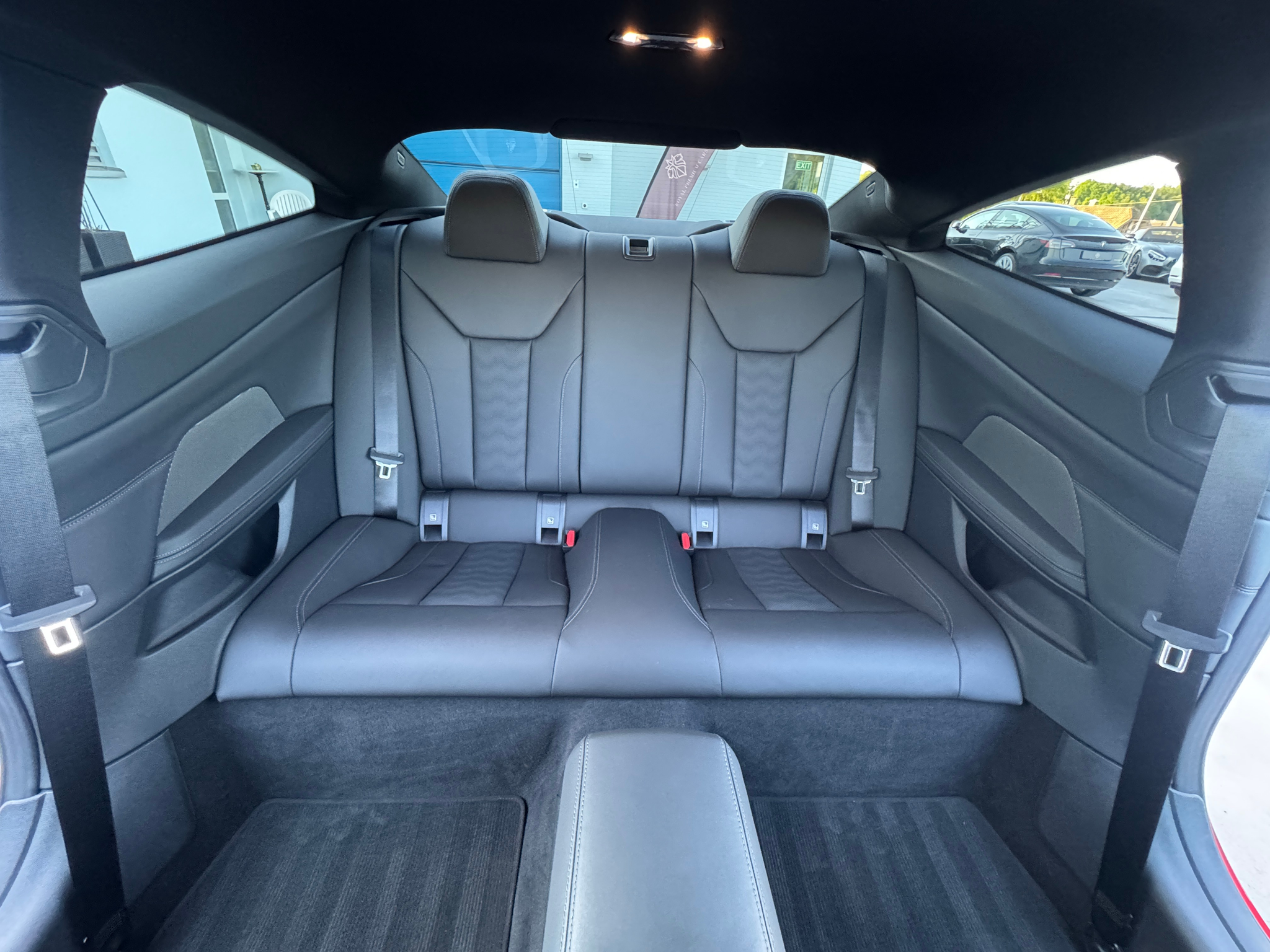 listing desktop thumbnail image 10