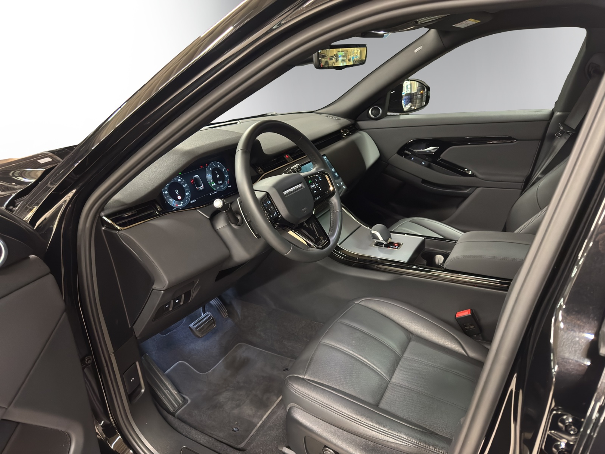 listing desktop thumbnail image 6