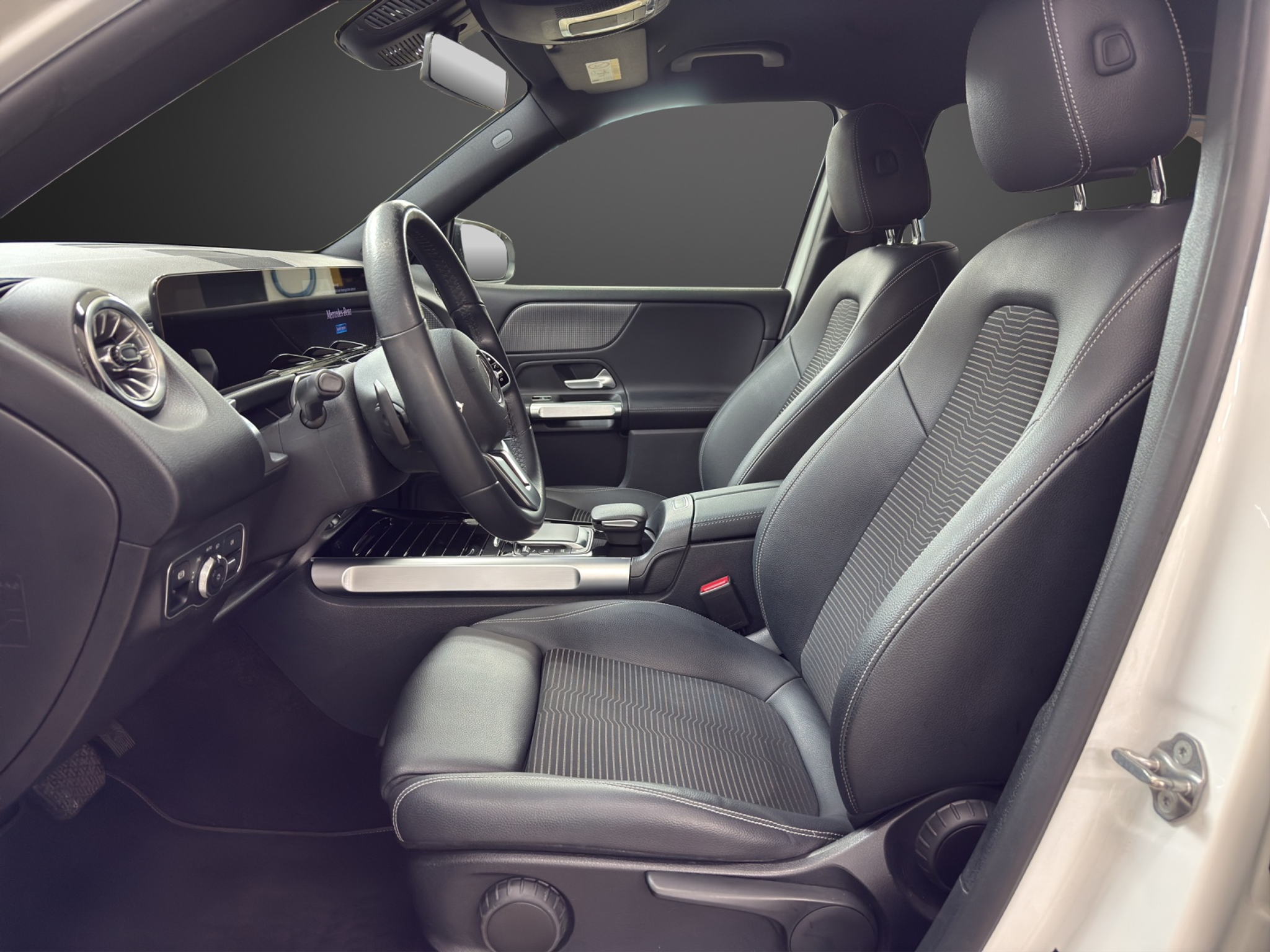 listing desktop thumbnail image 9