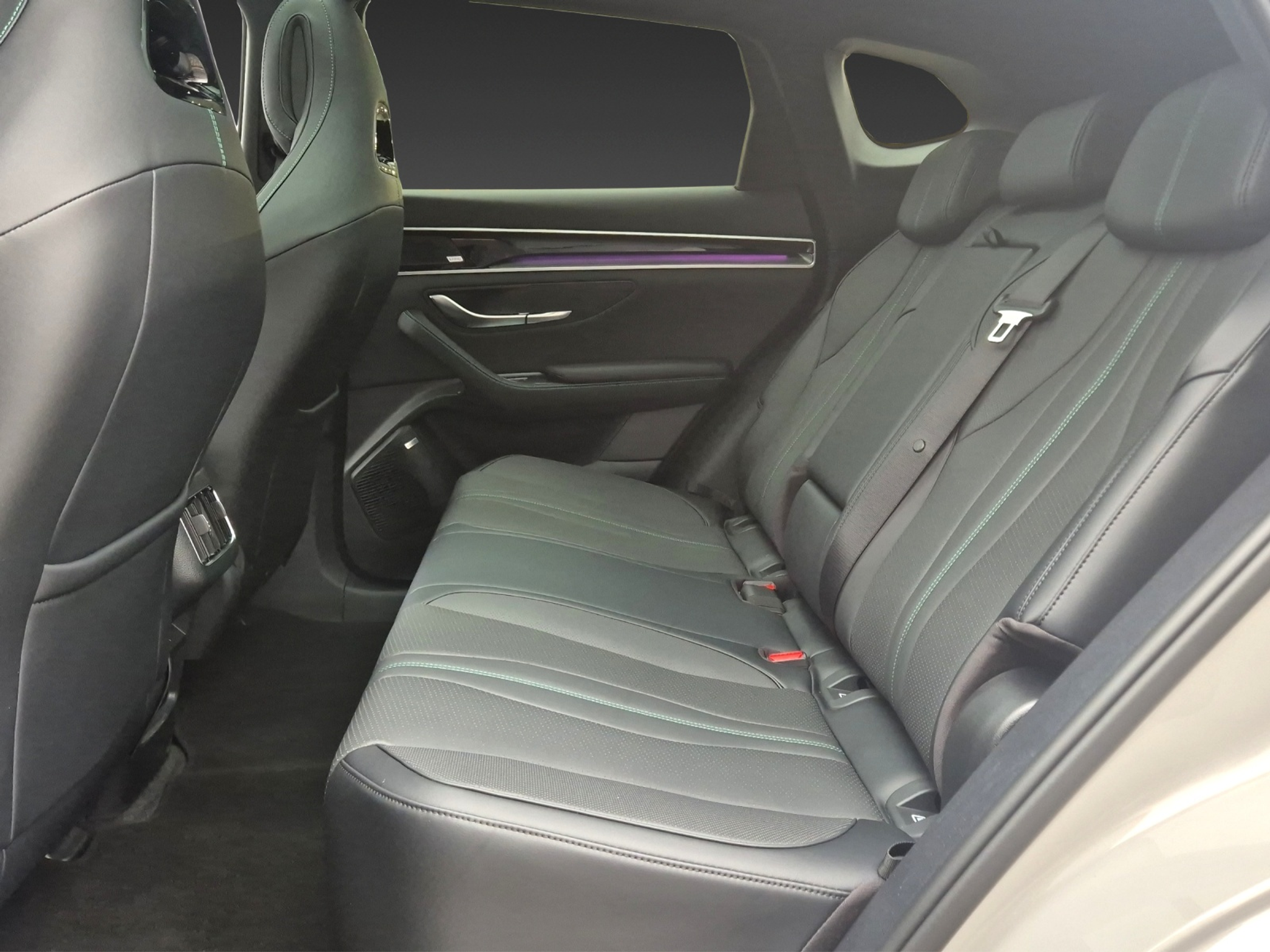 listing desktop thumbnail image 29