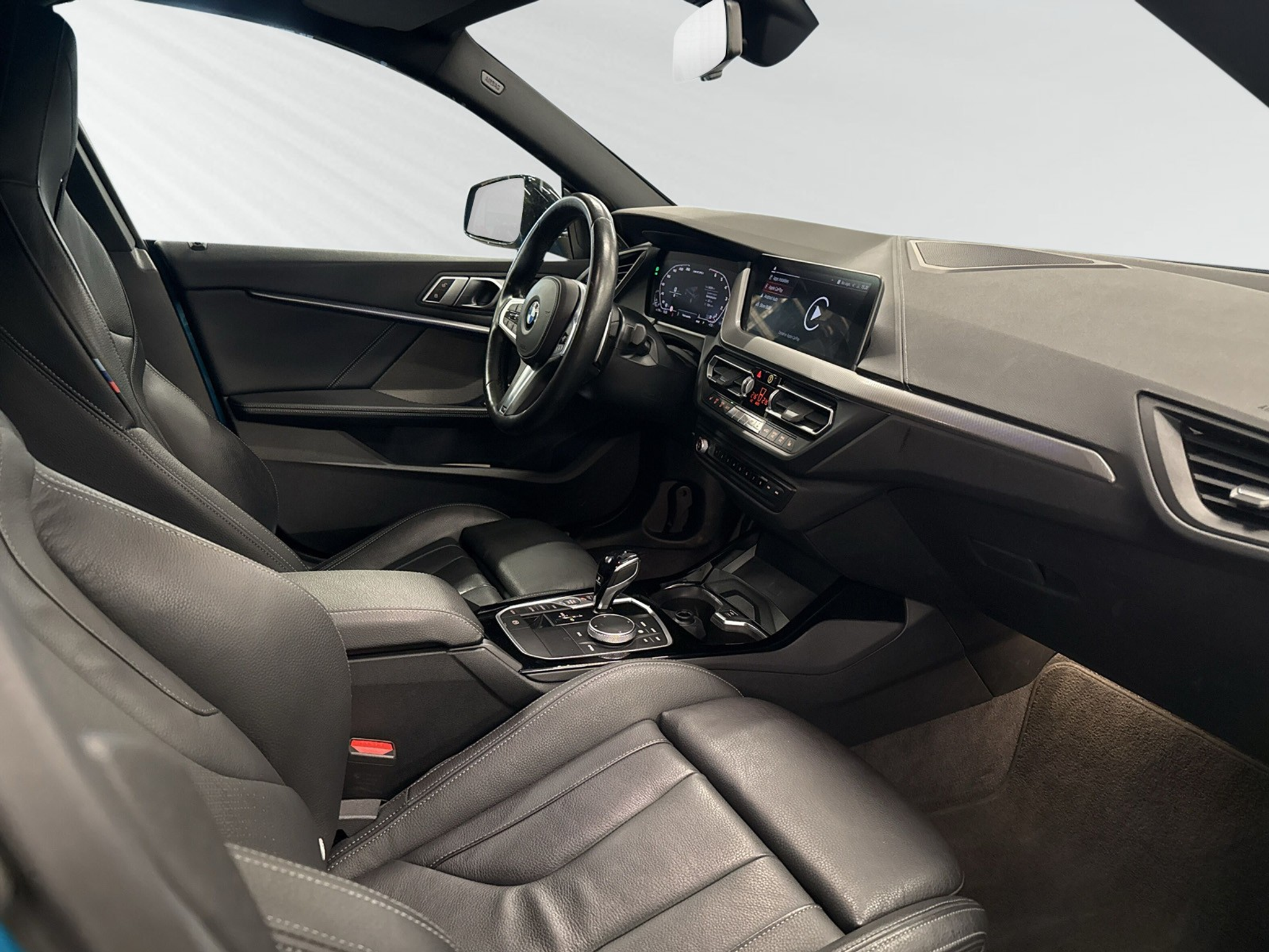 listing desktop thumbnail image 4