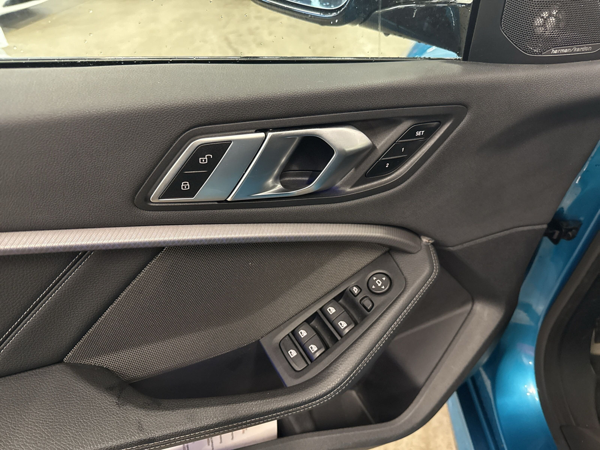 listing desktop thumbnail image 16