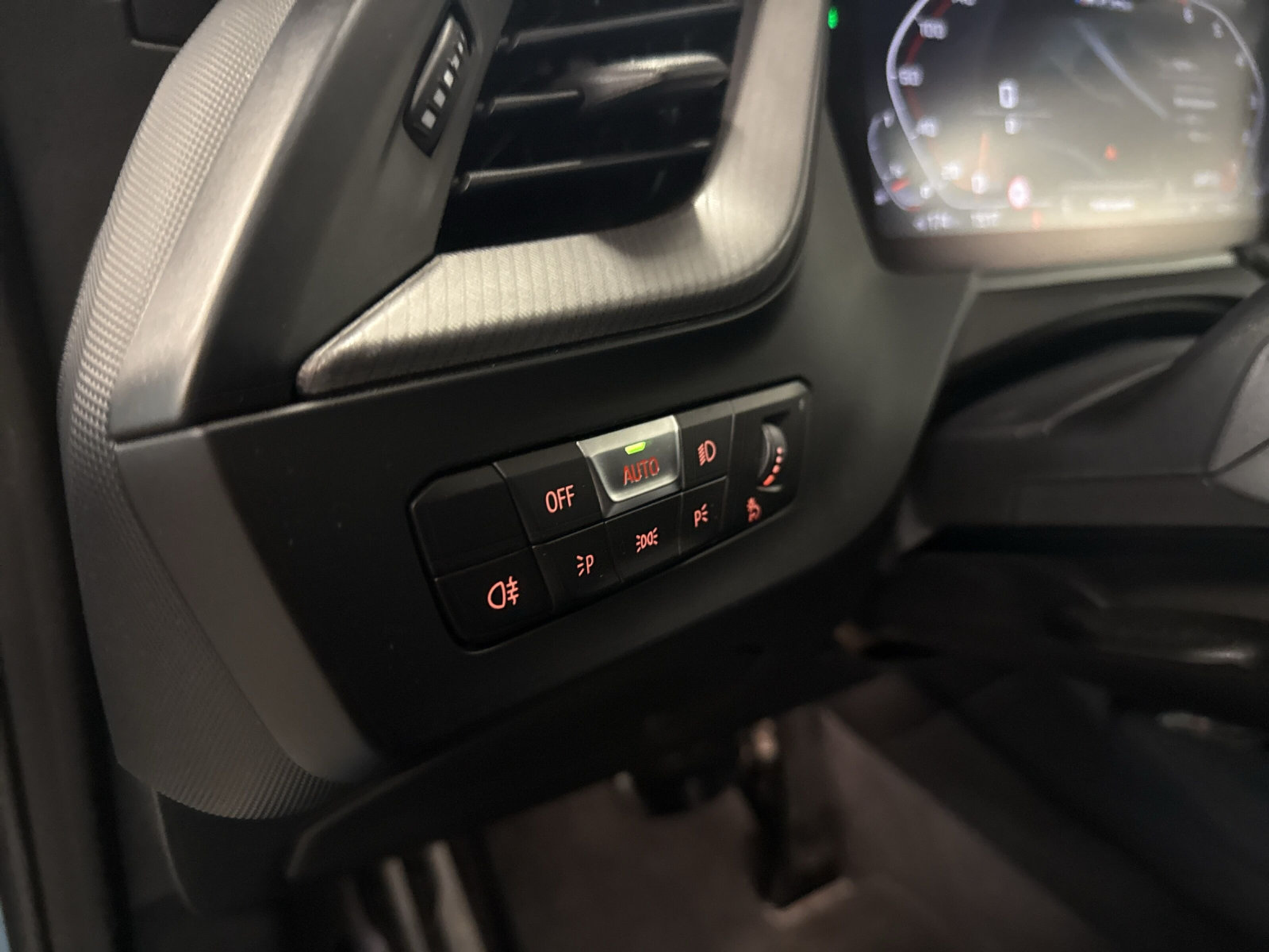 listing desktop thumbnail image 19