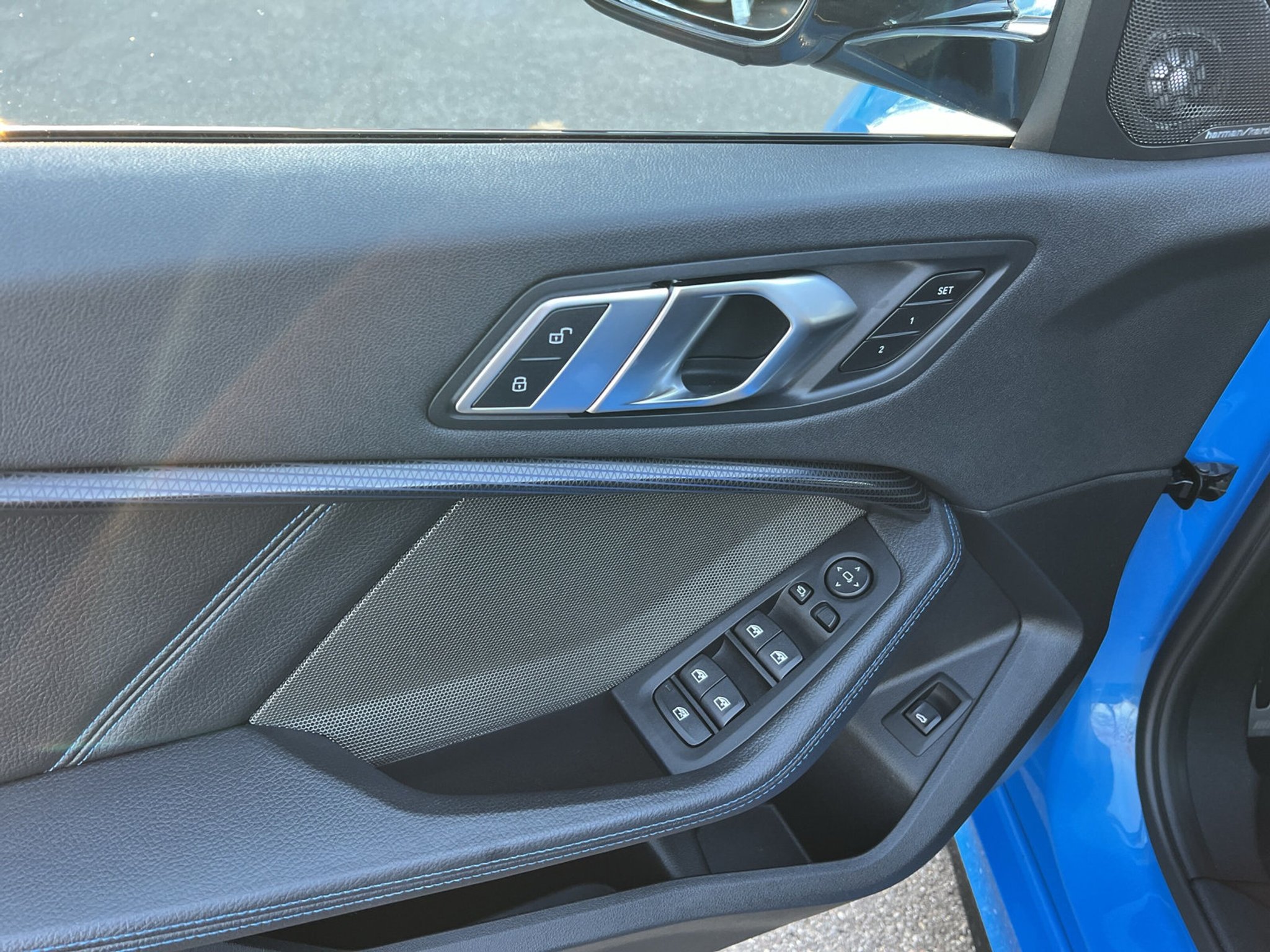 listing desktop thumbnail image 16