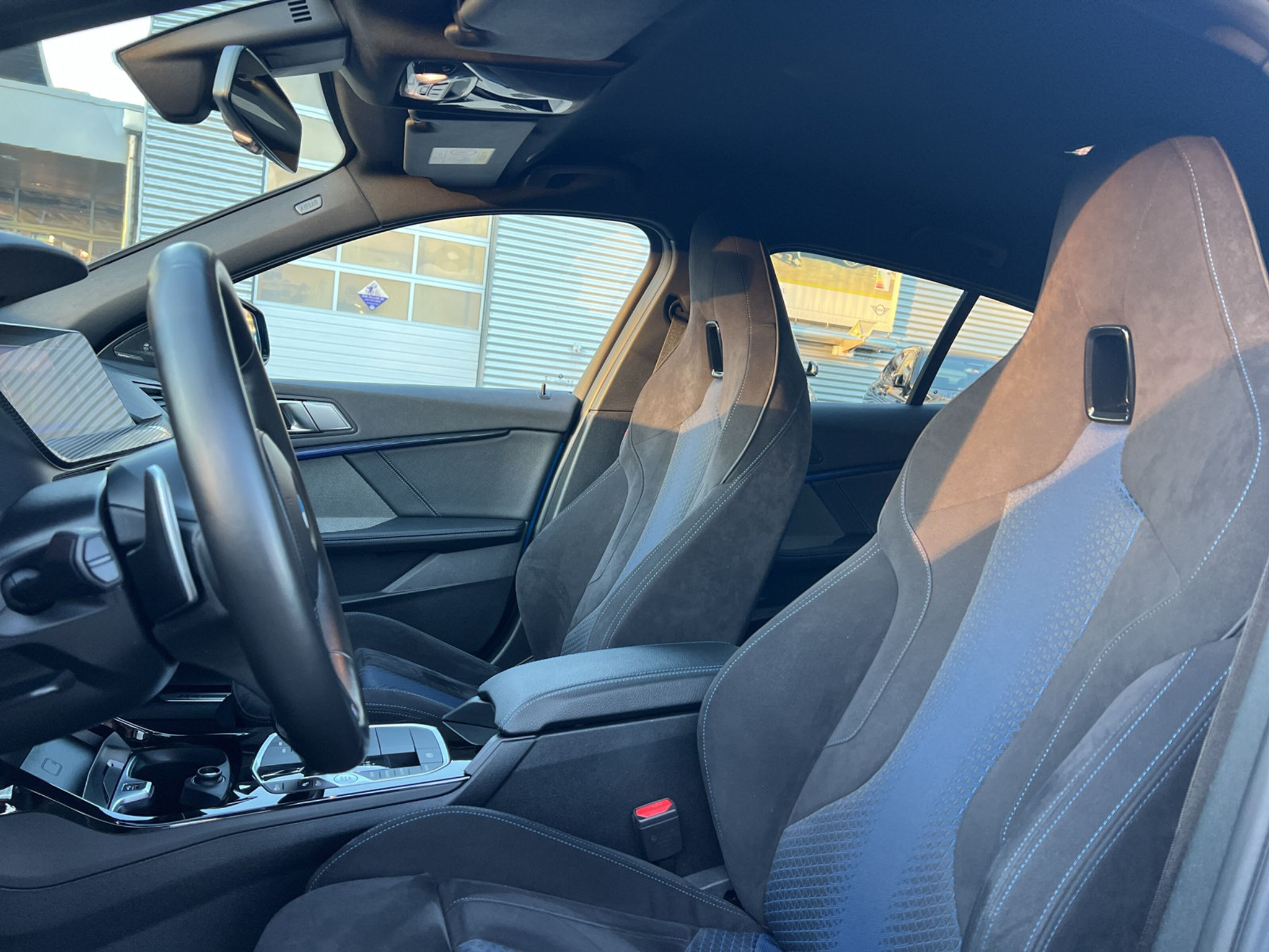 listing desktop thumbnail image 9