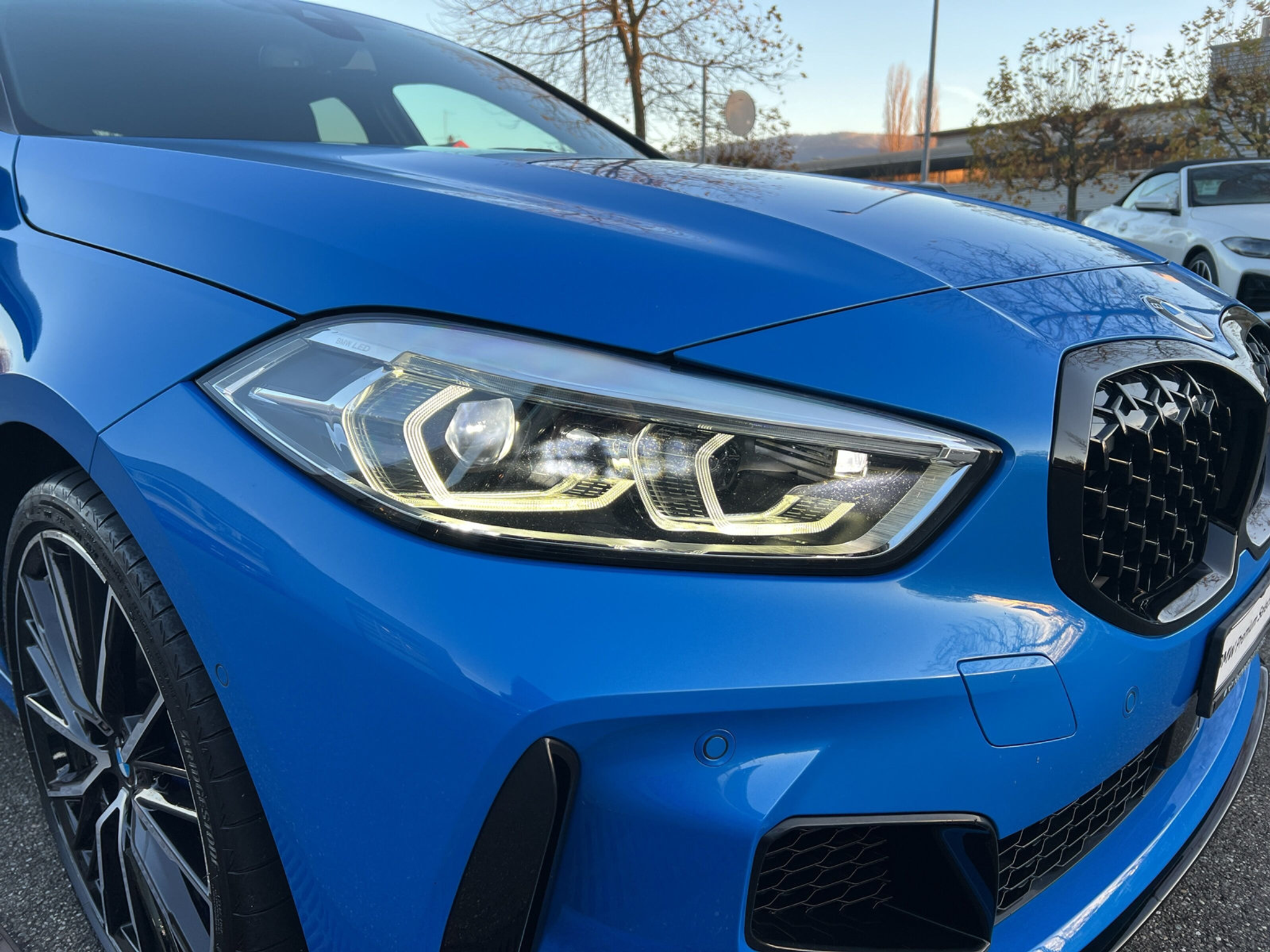 listing desktop thumbnail image 17