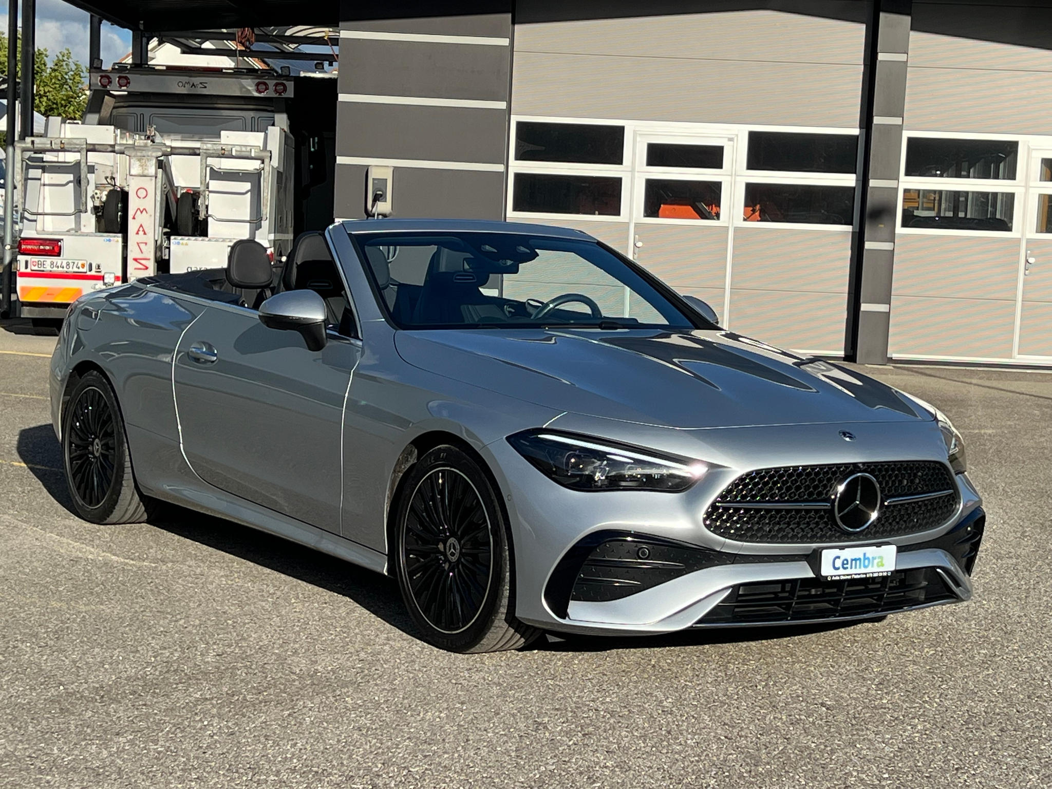 listing desktop thumbnail image 3