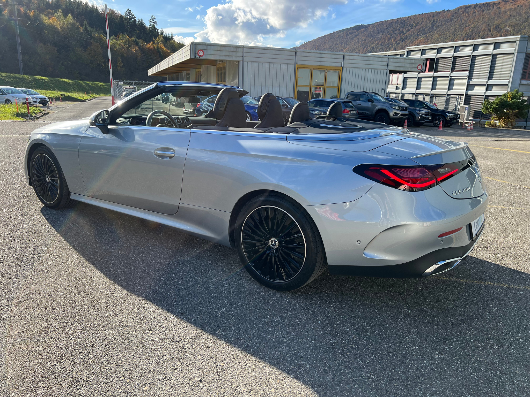 listing desktop thumbnail image 13