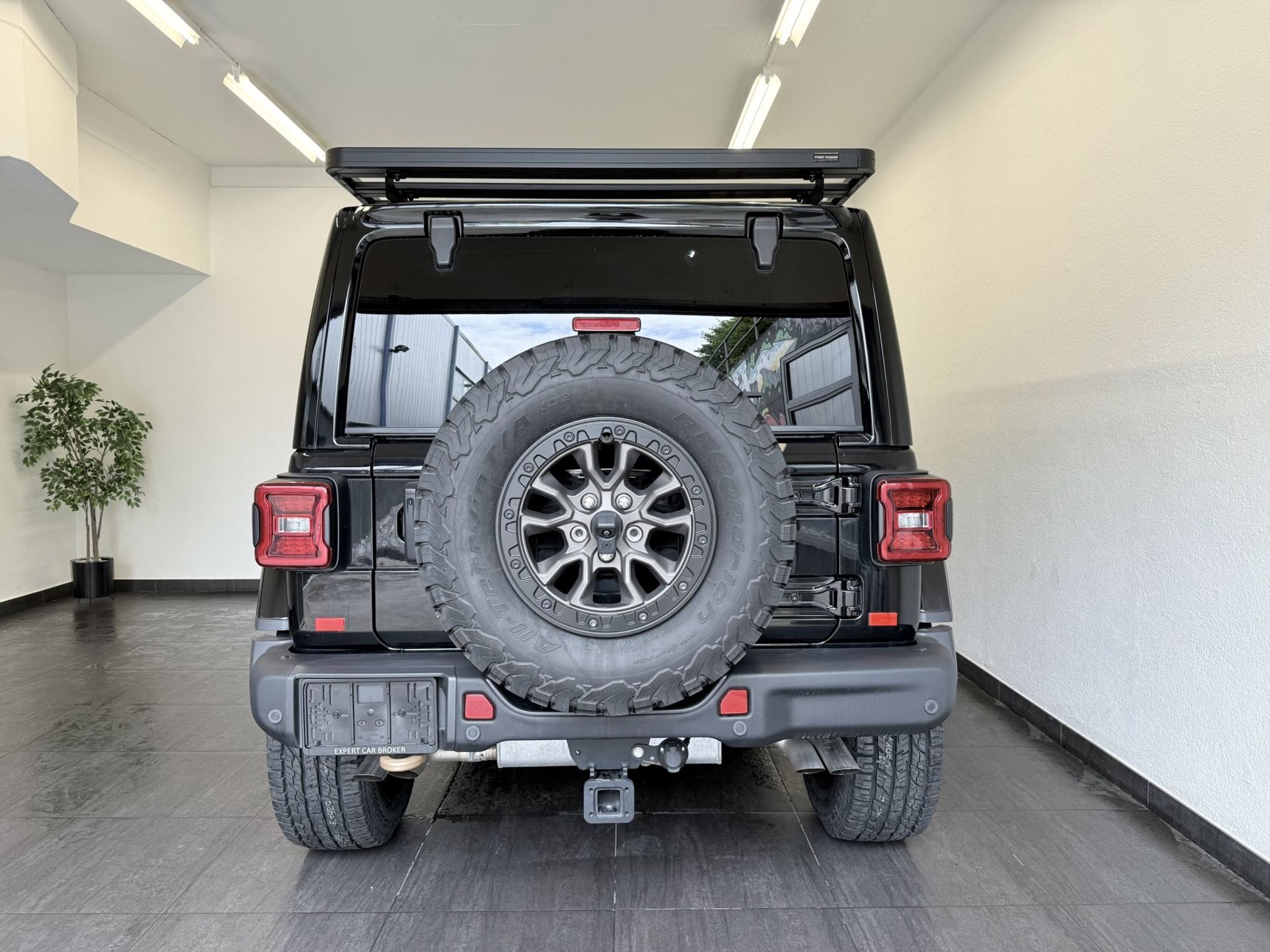 listing desktop thumbnail image 13