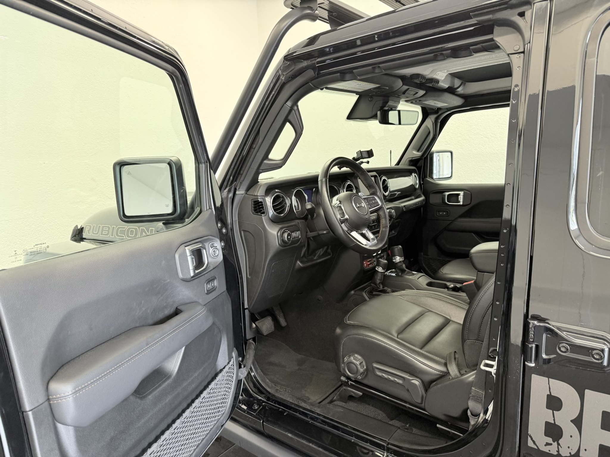 listing desktop thumbnail image 15