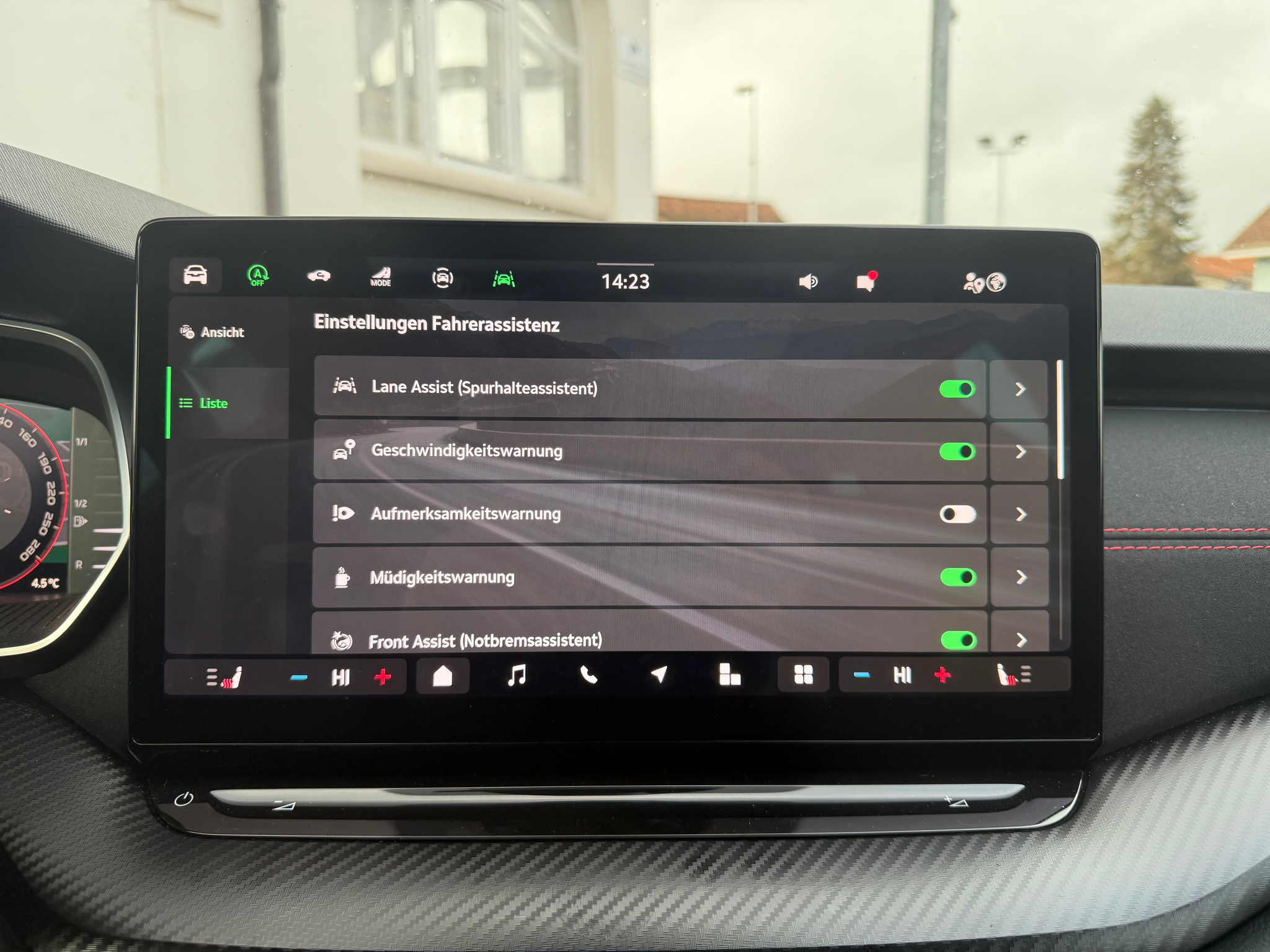listing desktop thumbnail image 16